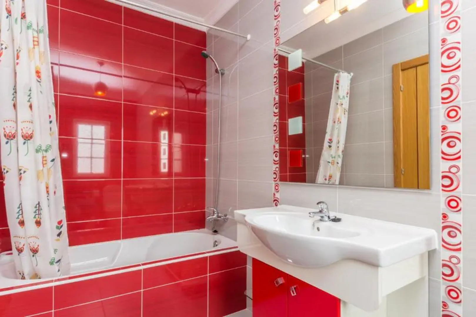 4 bedroom villa wi-fi and shared pool by ALGARVEMANTA