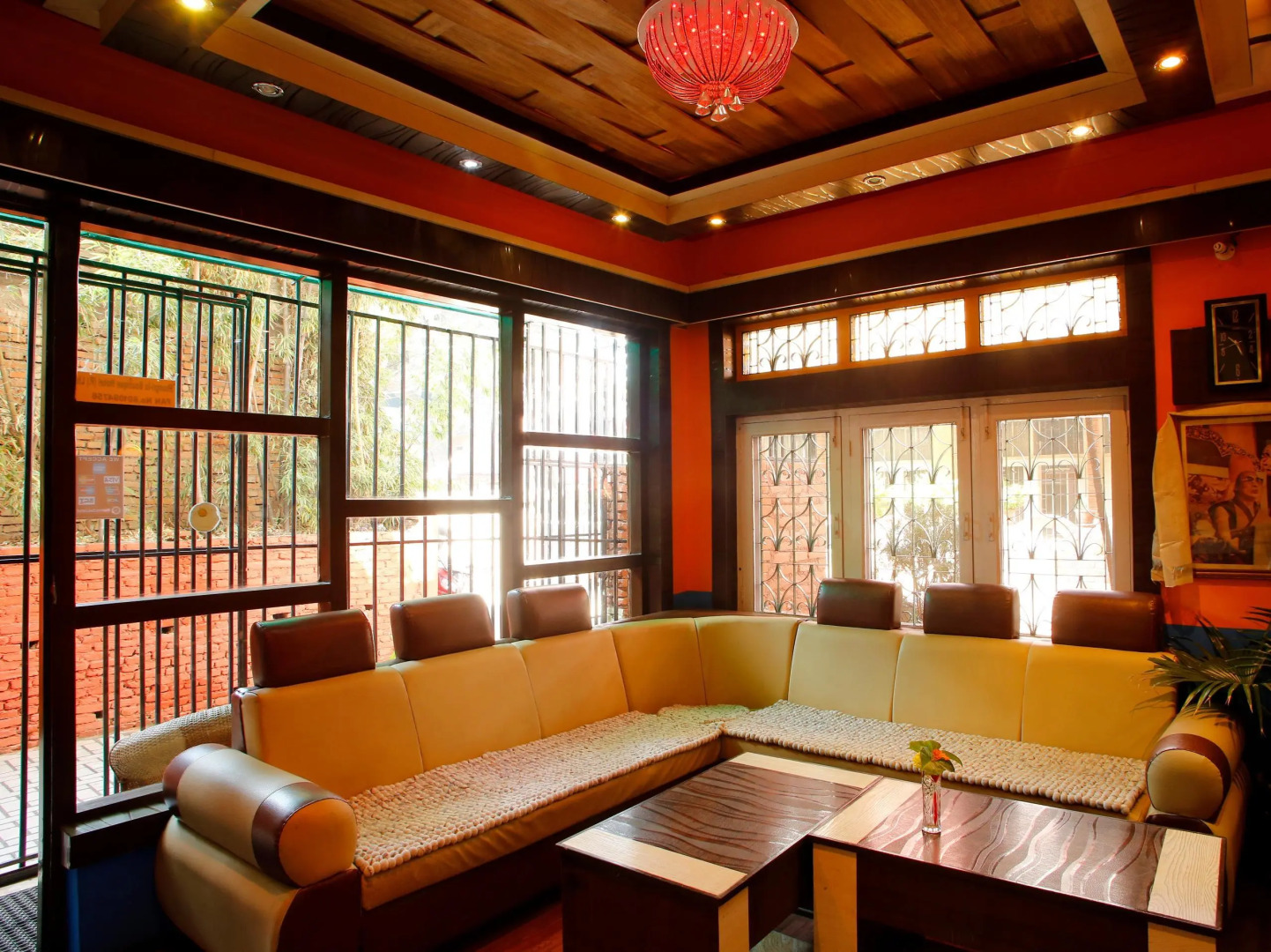 Shangri-la Boutique Hotel