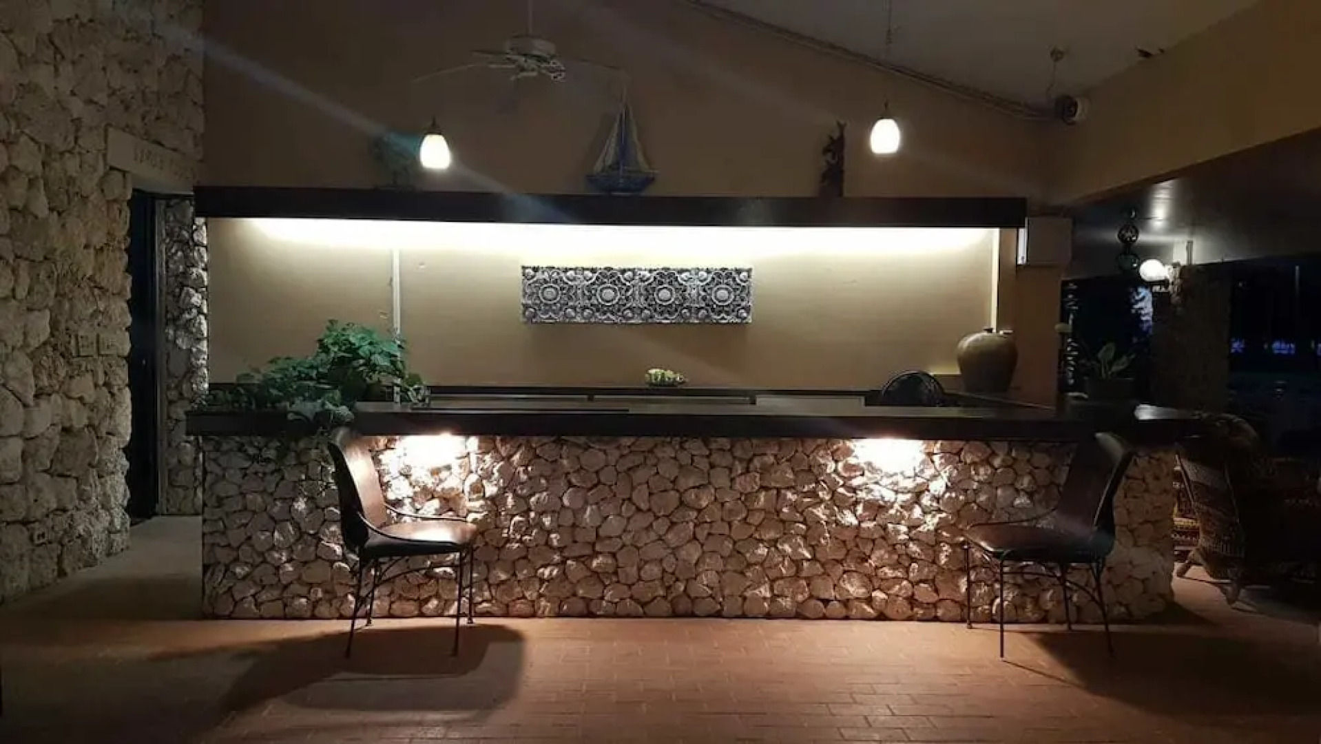 Chalan Kanoa Beach Hotel