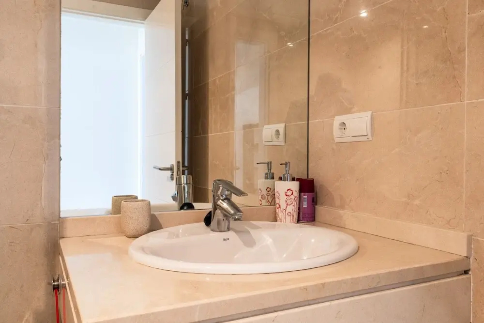 Beautiful Apartment With View