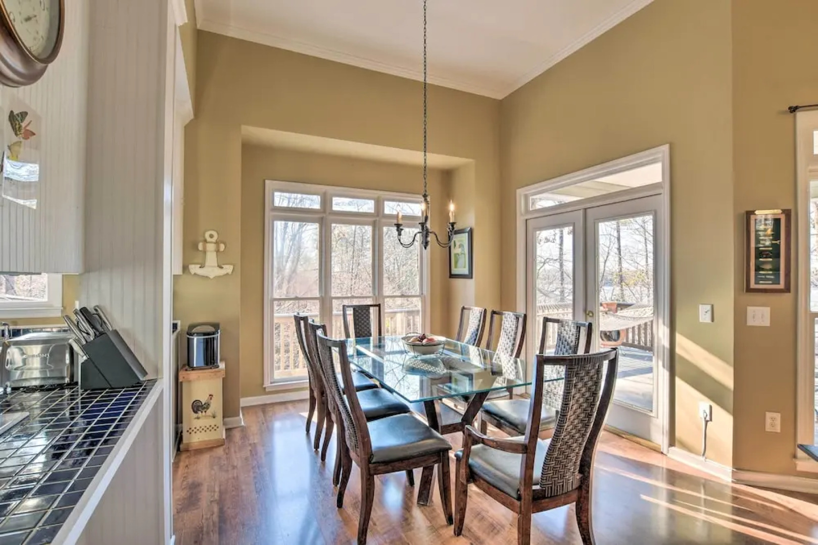 Lavonia Lake House w/ Private Dock & Bonfire!