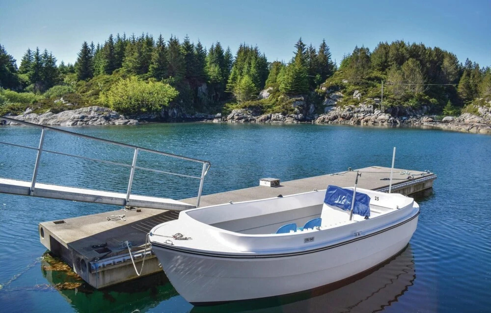 Awesome Home in Bakkasund With 2 Bedrooms and Wifi