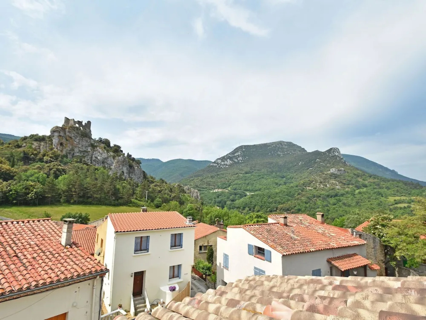 Quaint Holiday Home in Languedoc-roussillon With Garden