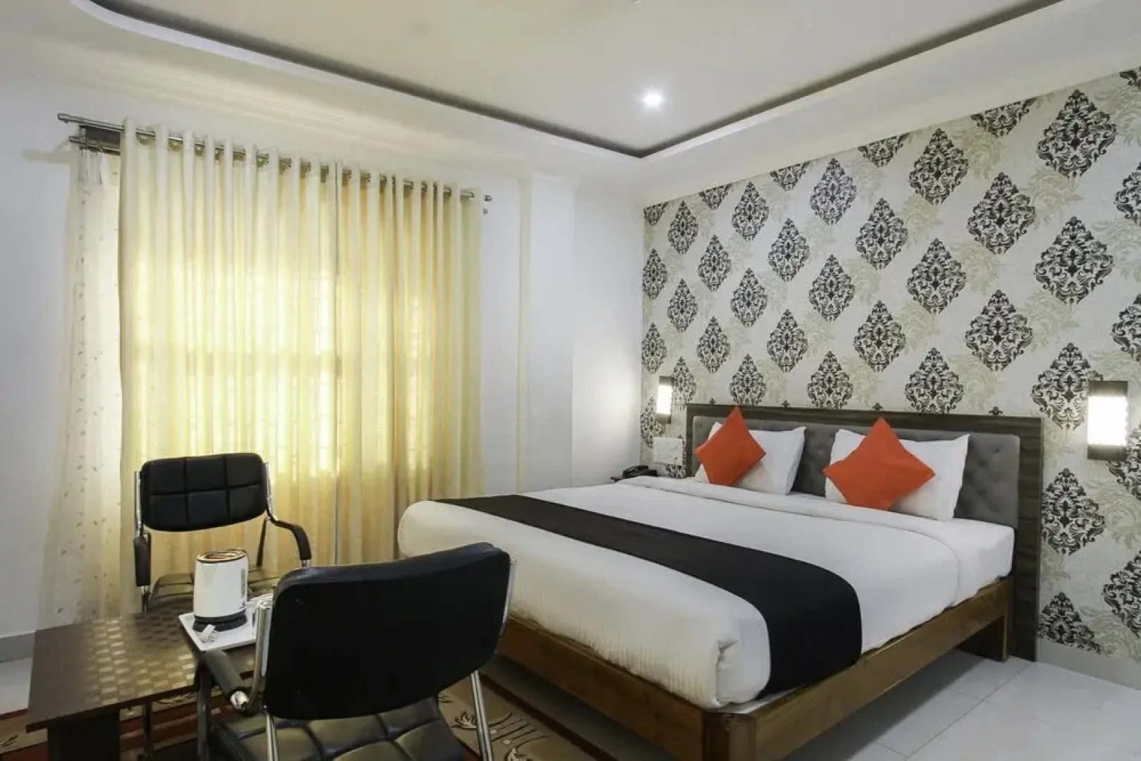Rich Fort By OYO Rooms