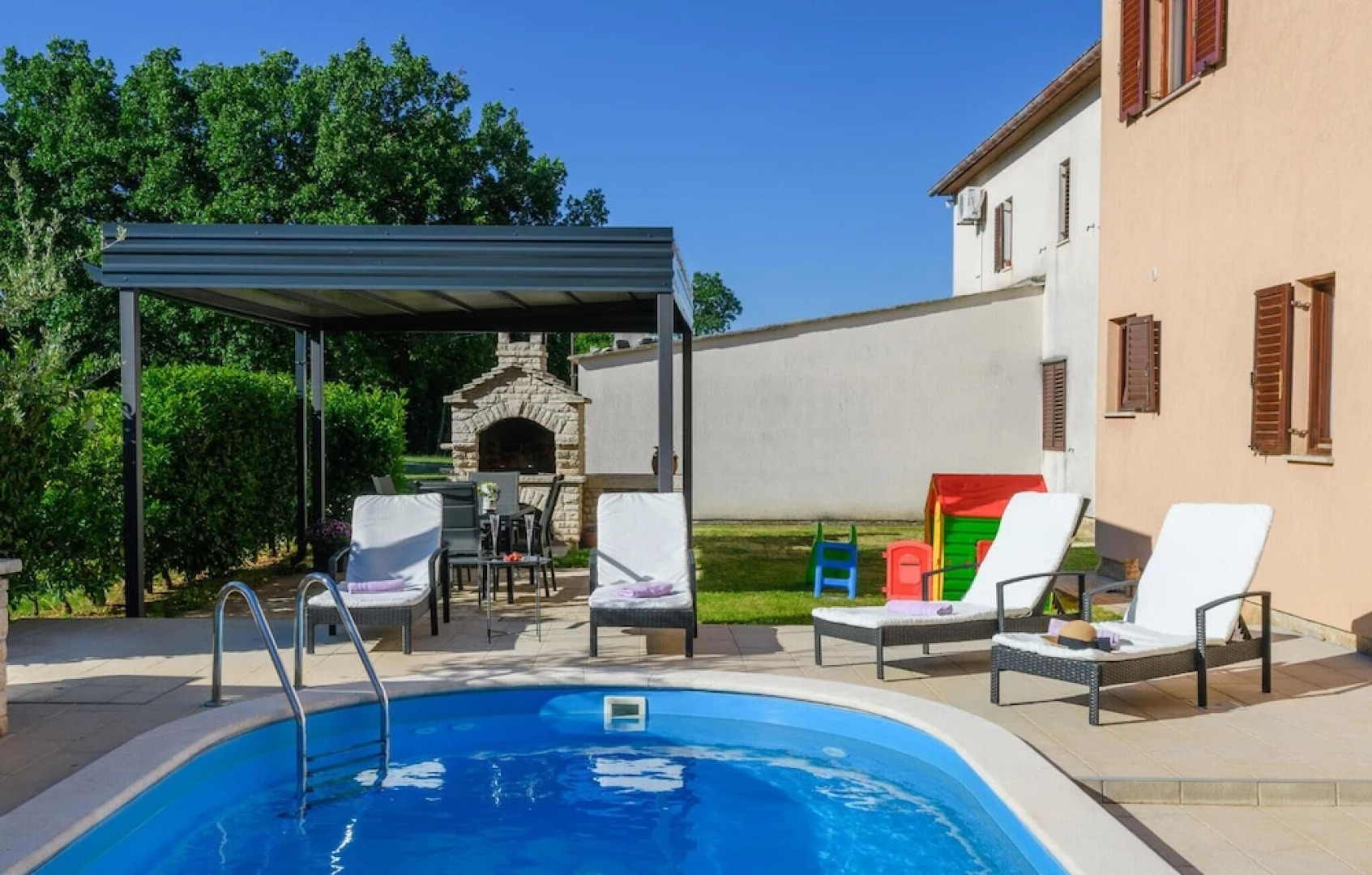 Amazing Home in Dobrani With Wifi and 2 Bedrooms