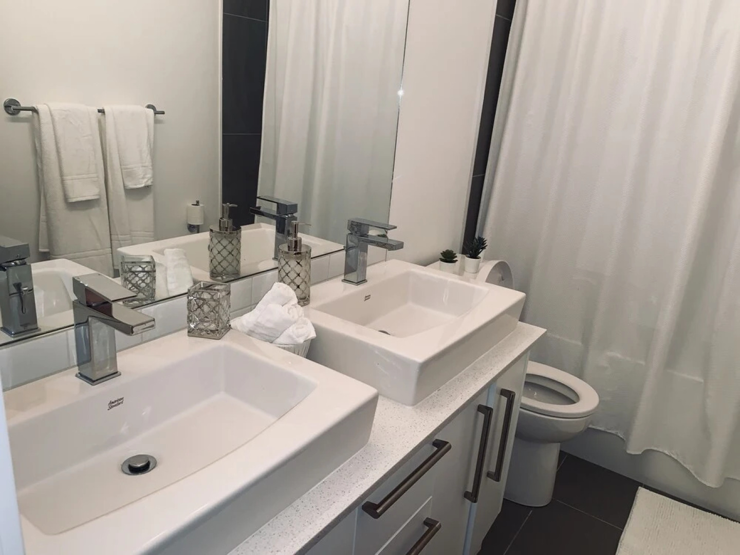 New and Modern Townhome