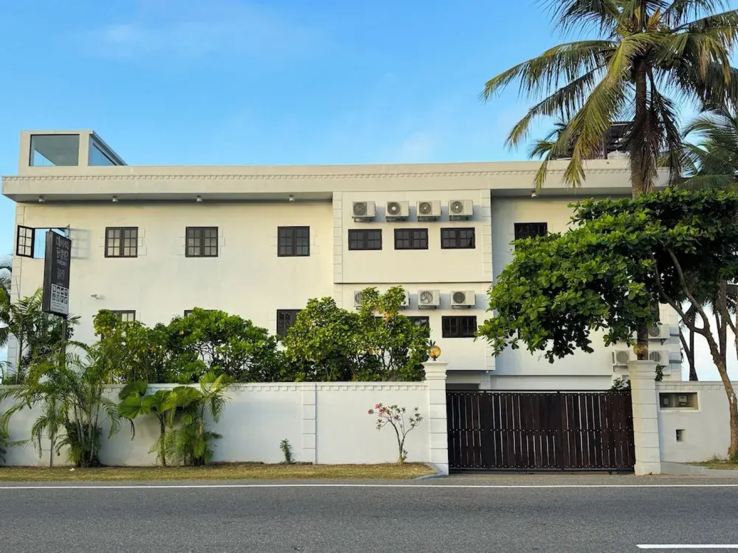 Отель MOI Induruwa by DBI