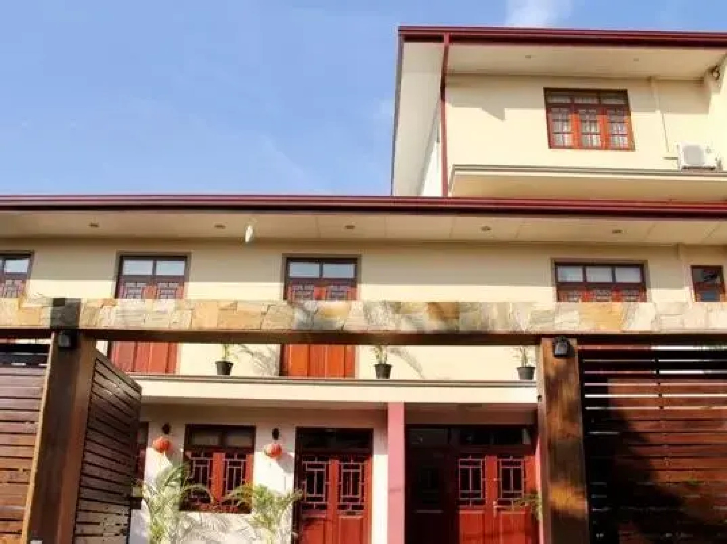 Shanghai Budget Hotel