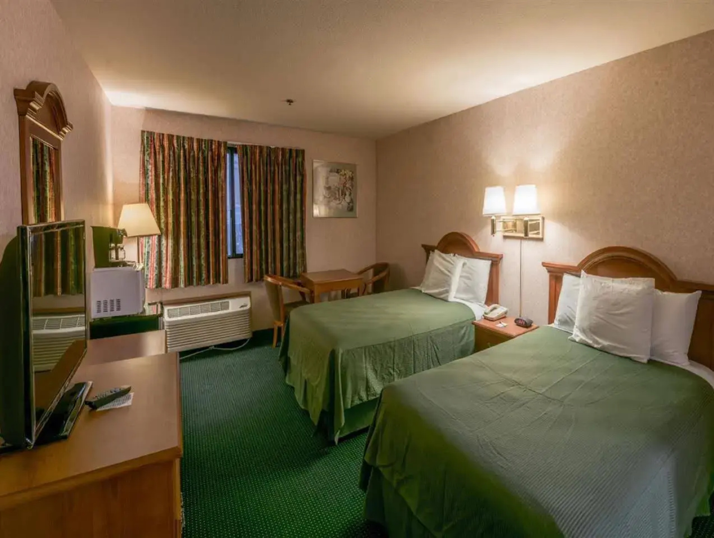 San Bernandino Inn & Suites