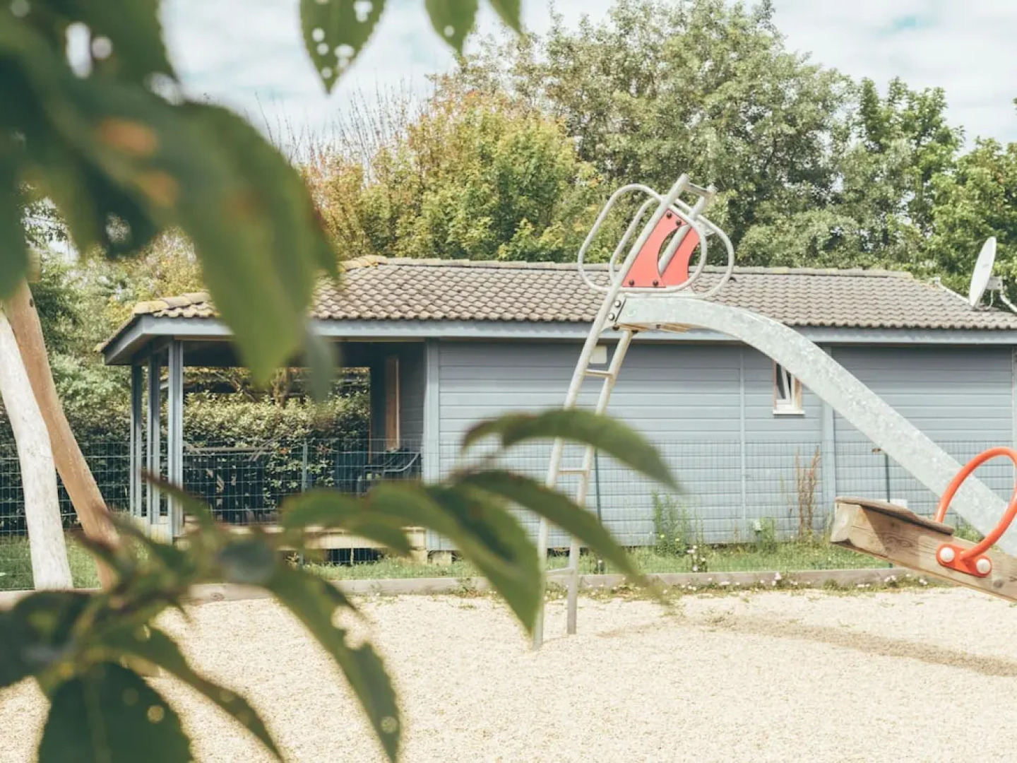 Comfortable Chalet With a Porch Near the Atlantic Coast