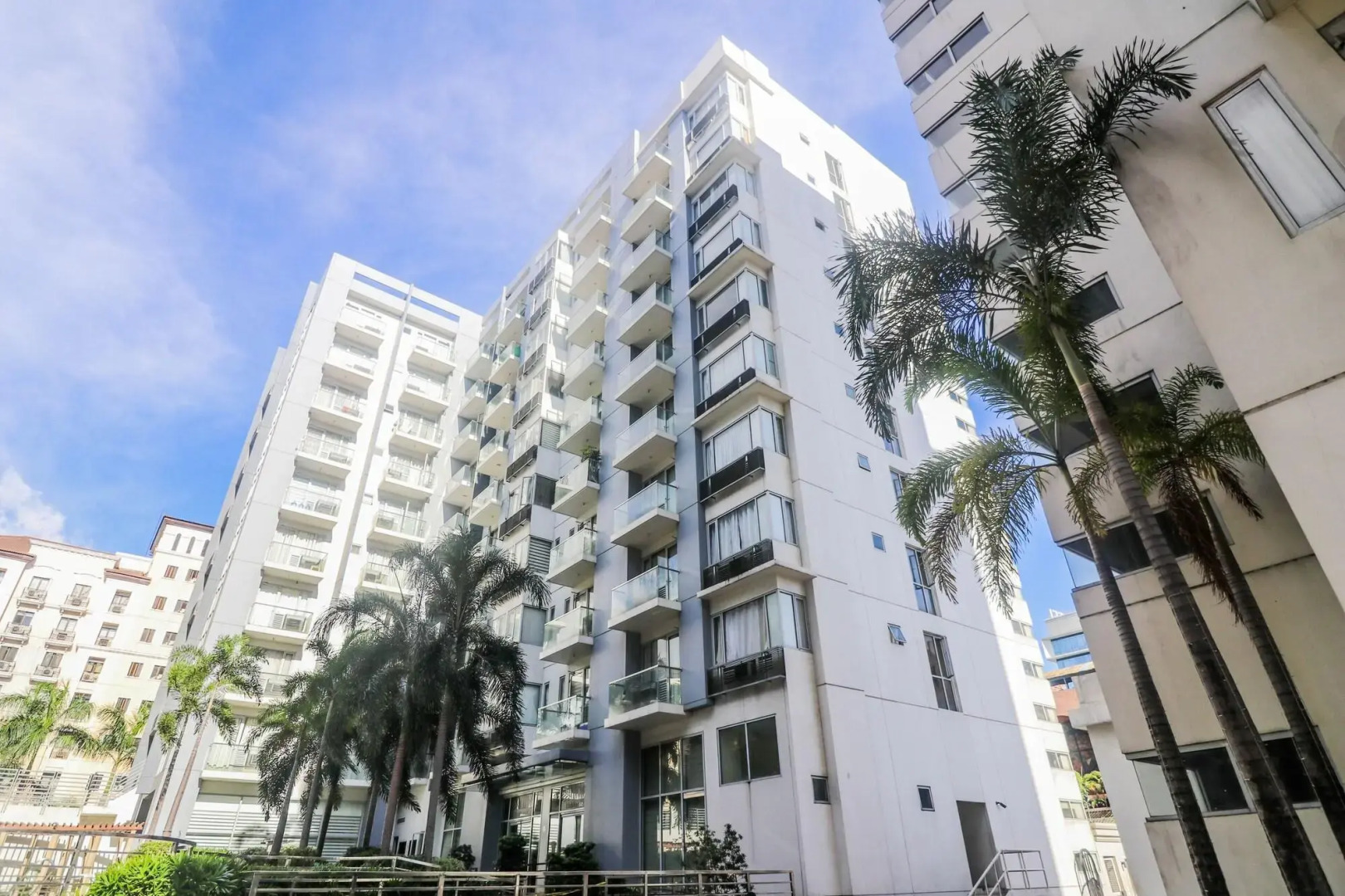 PRS @ One Palm Tree Villa near T3 Airport