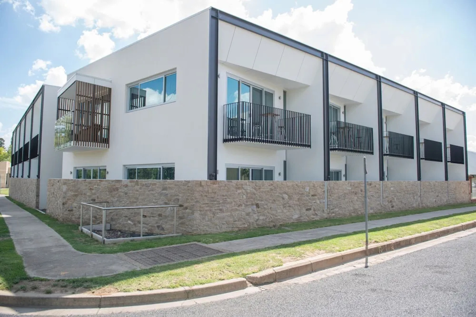 Young Federation Motor Inn