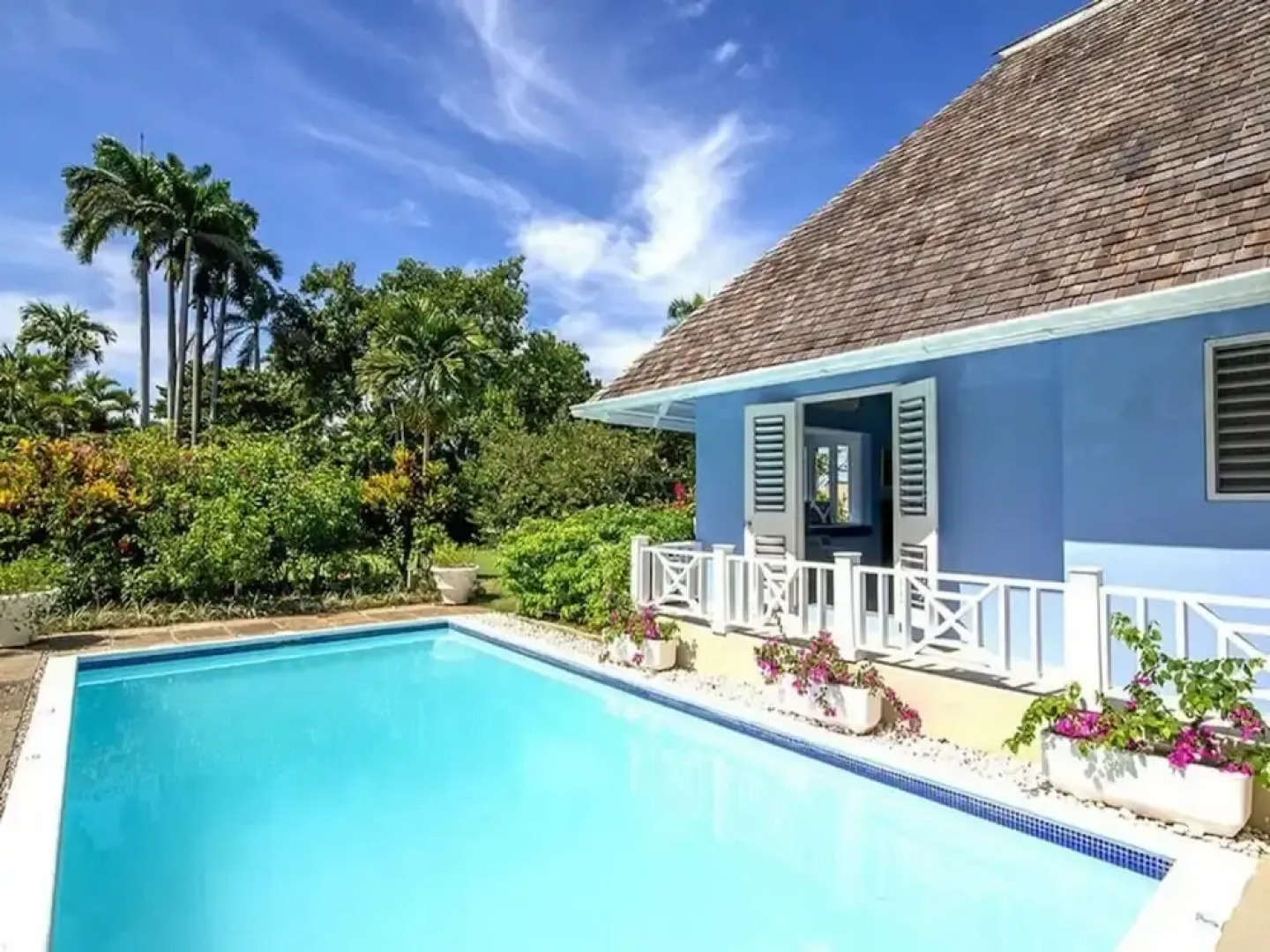 Sunny Vacation Villa 25