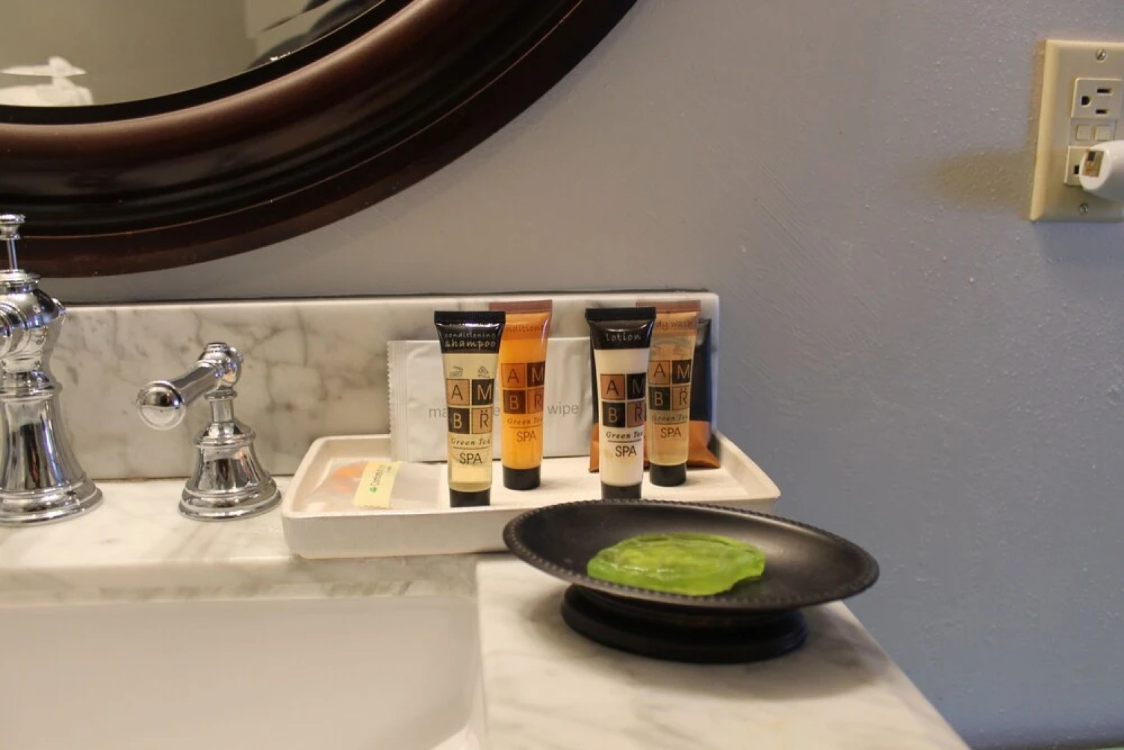 Adobe Rose Boutique Inn