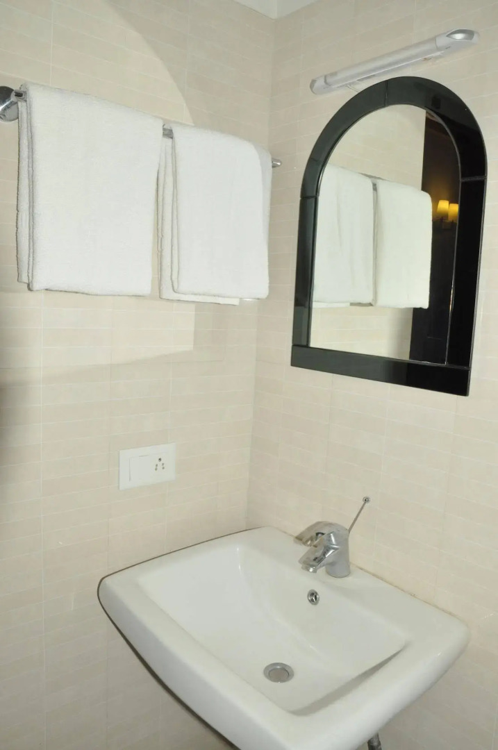 Orange Suites Airport Transit Stay