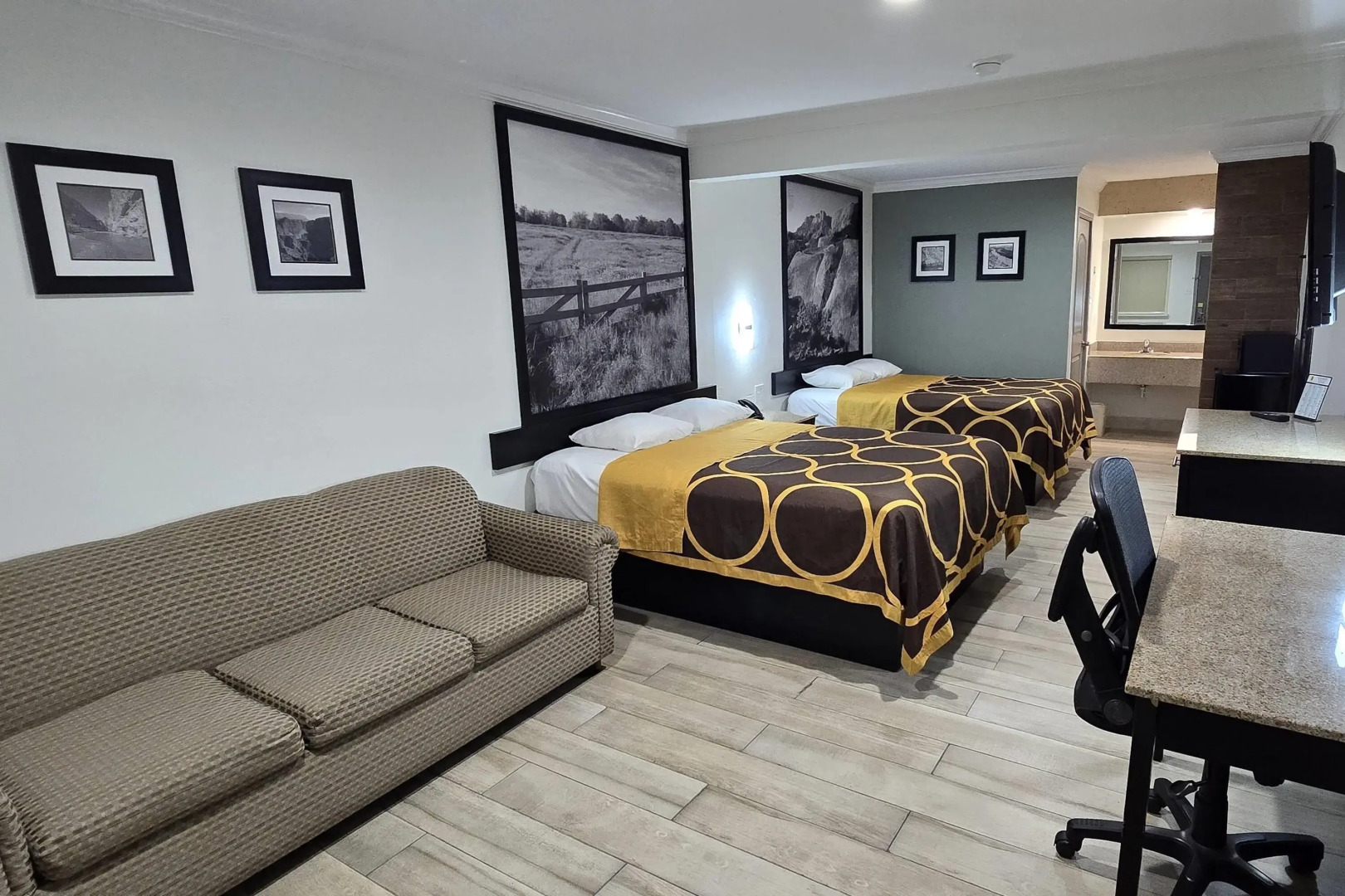 Super 8 Wyndham McAllen Downtown- City Center-Plaza Mall-Airport