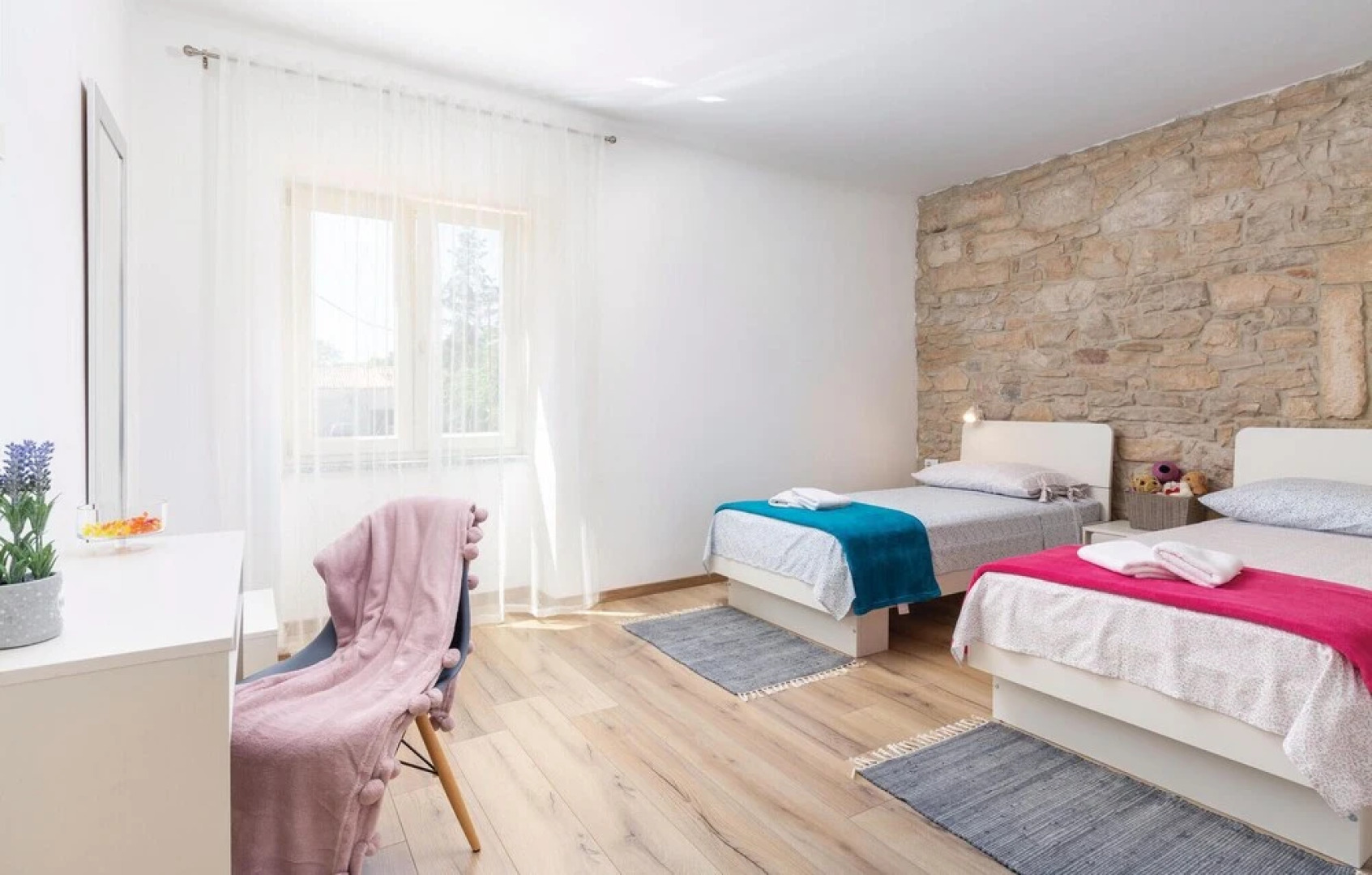 Beautiful Home in Duga Uvala With Wifi and 2 Bedrooms