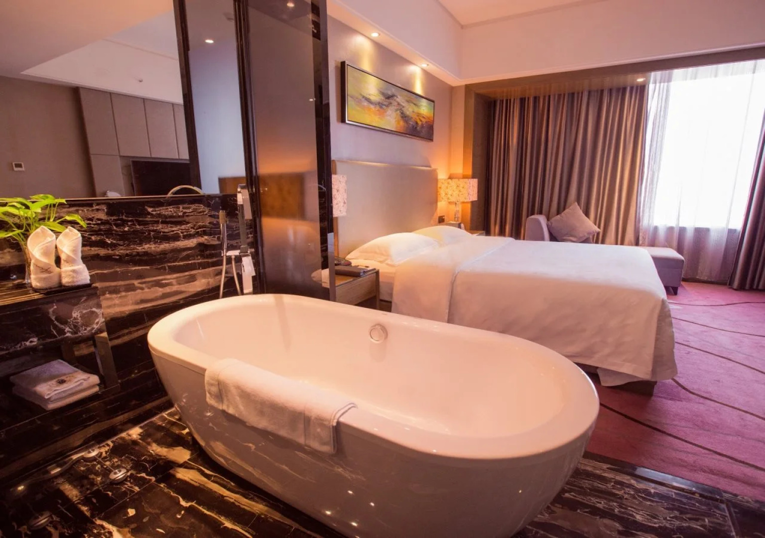 La Perle International Hotel - Free shuttle between hotel and Exhibition Center during Canton Fair & Exhibitor registration Counter