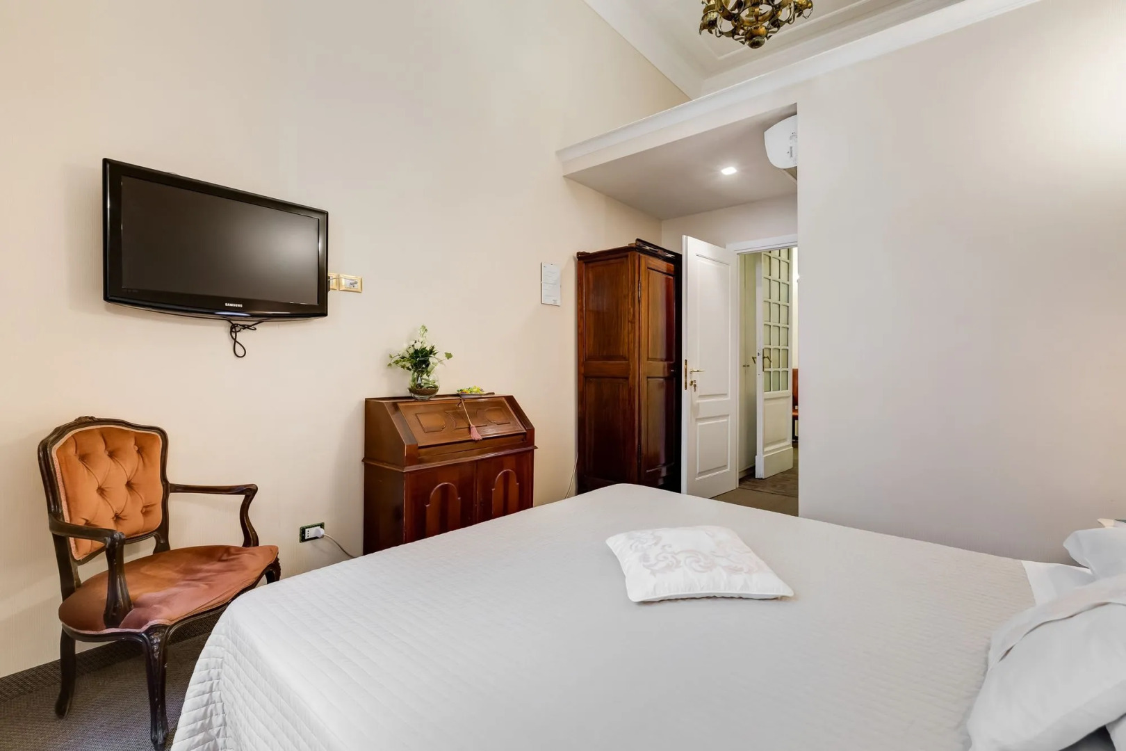 Affreschi Su Roma Luxury B&B