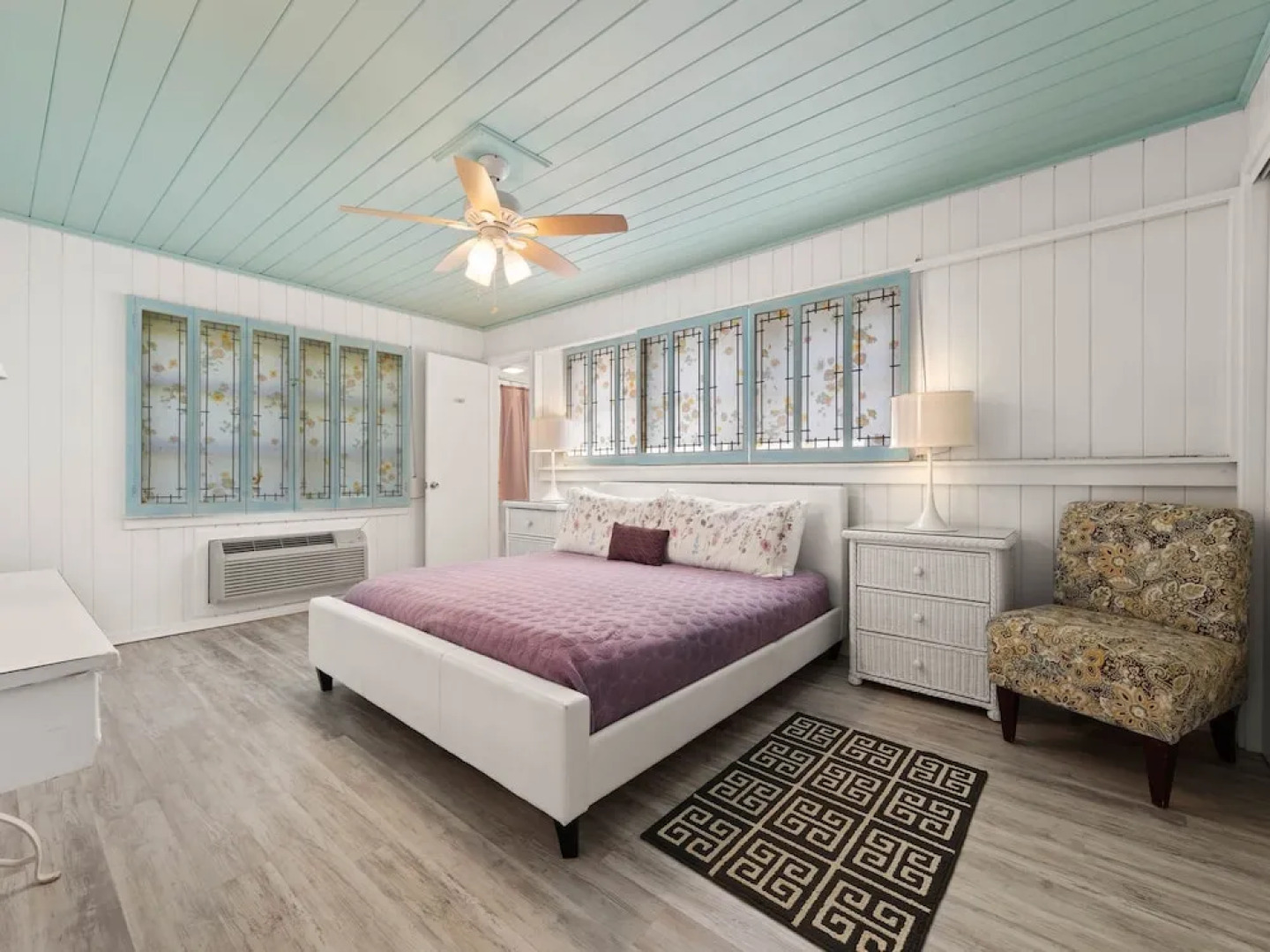 White Sand Cottage by Vacation Rental Pros