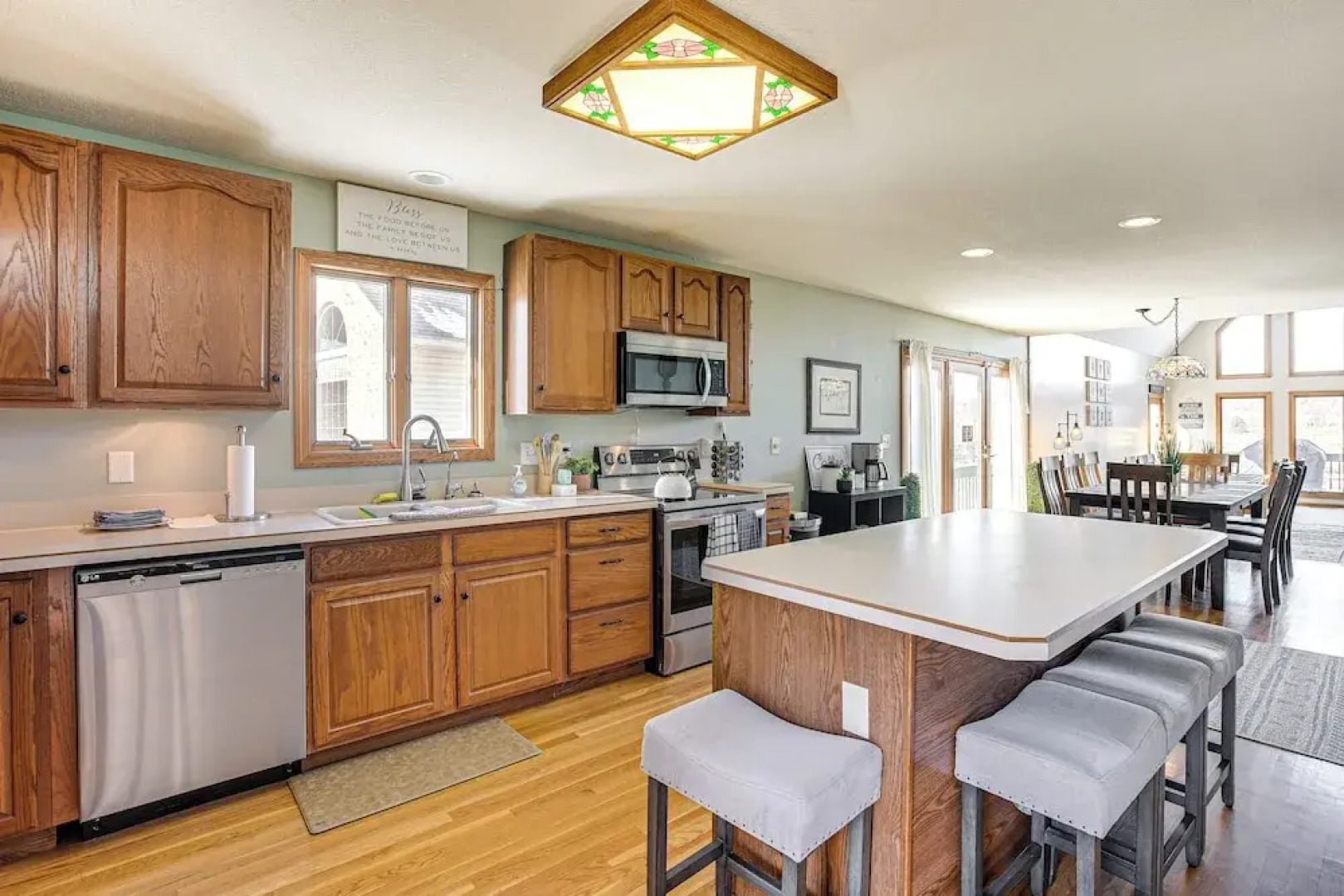 Apple Valley Home, Shared Golf Course On-site