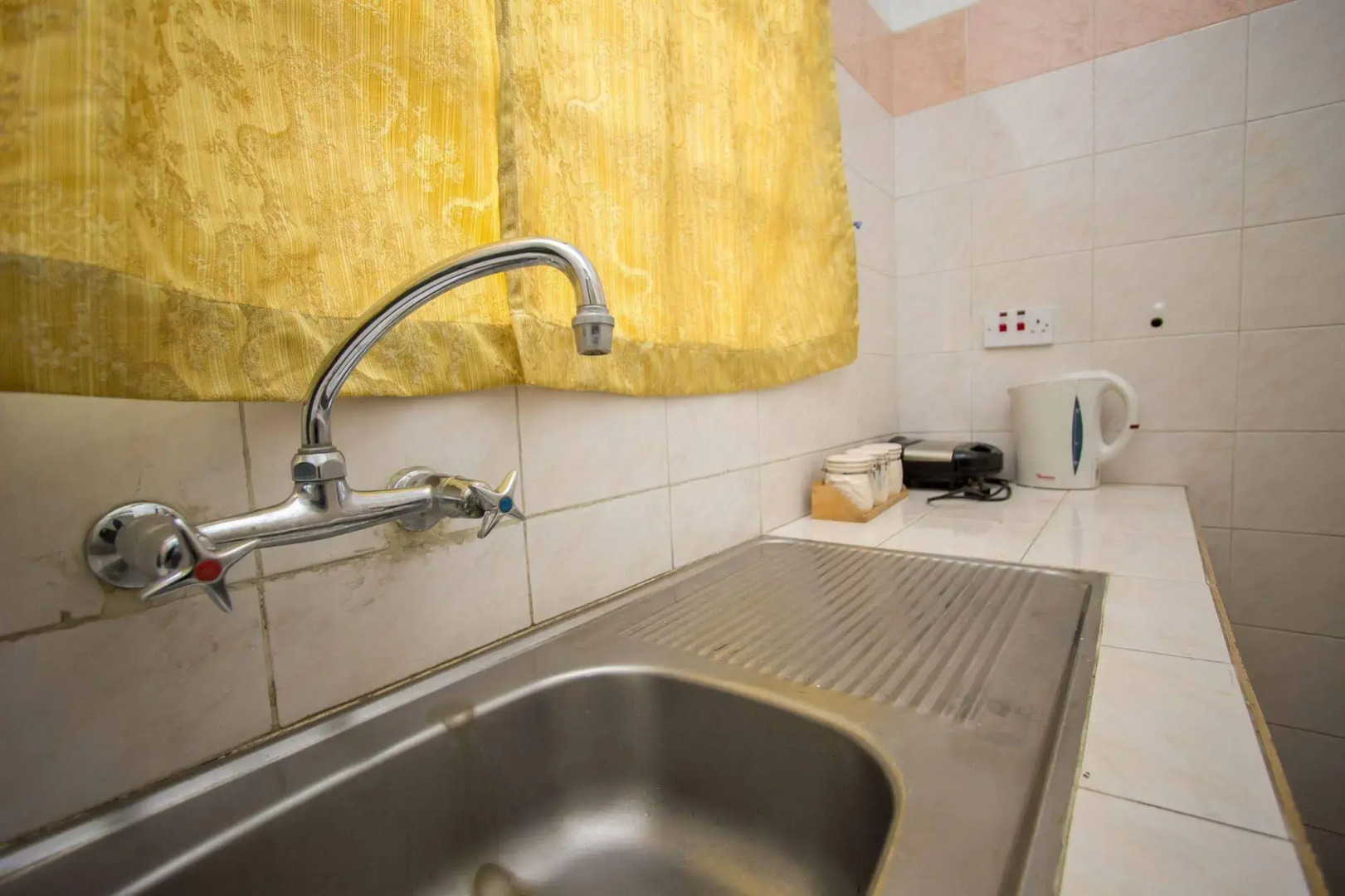 Benliza Guest House - Adults Only