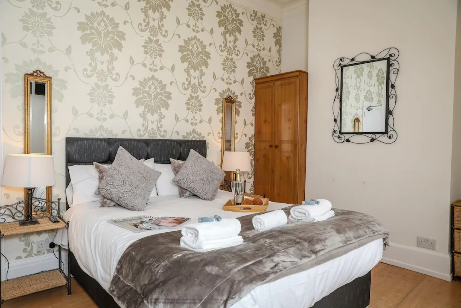 Glencoe Holiday Apartments