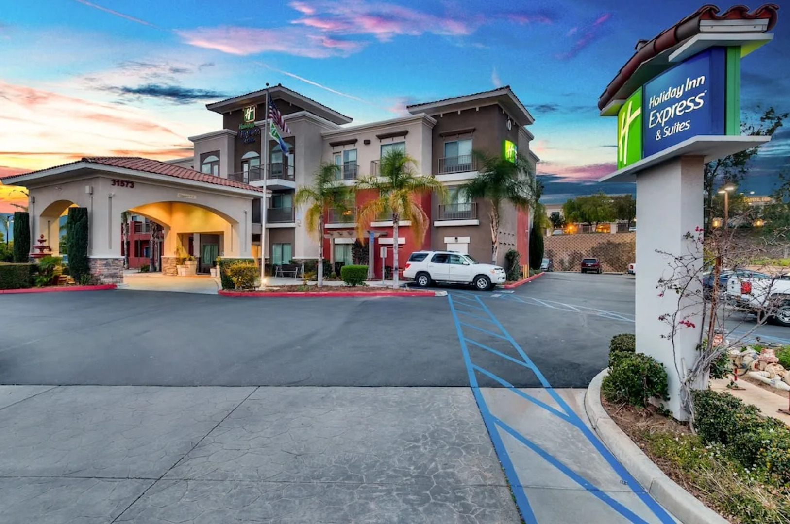 Holiday Inn Express Lake Elsinore