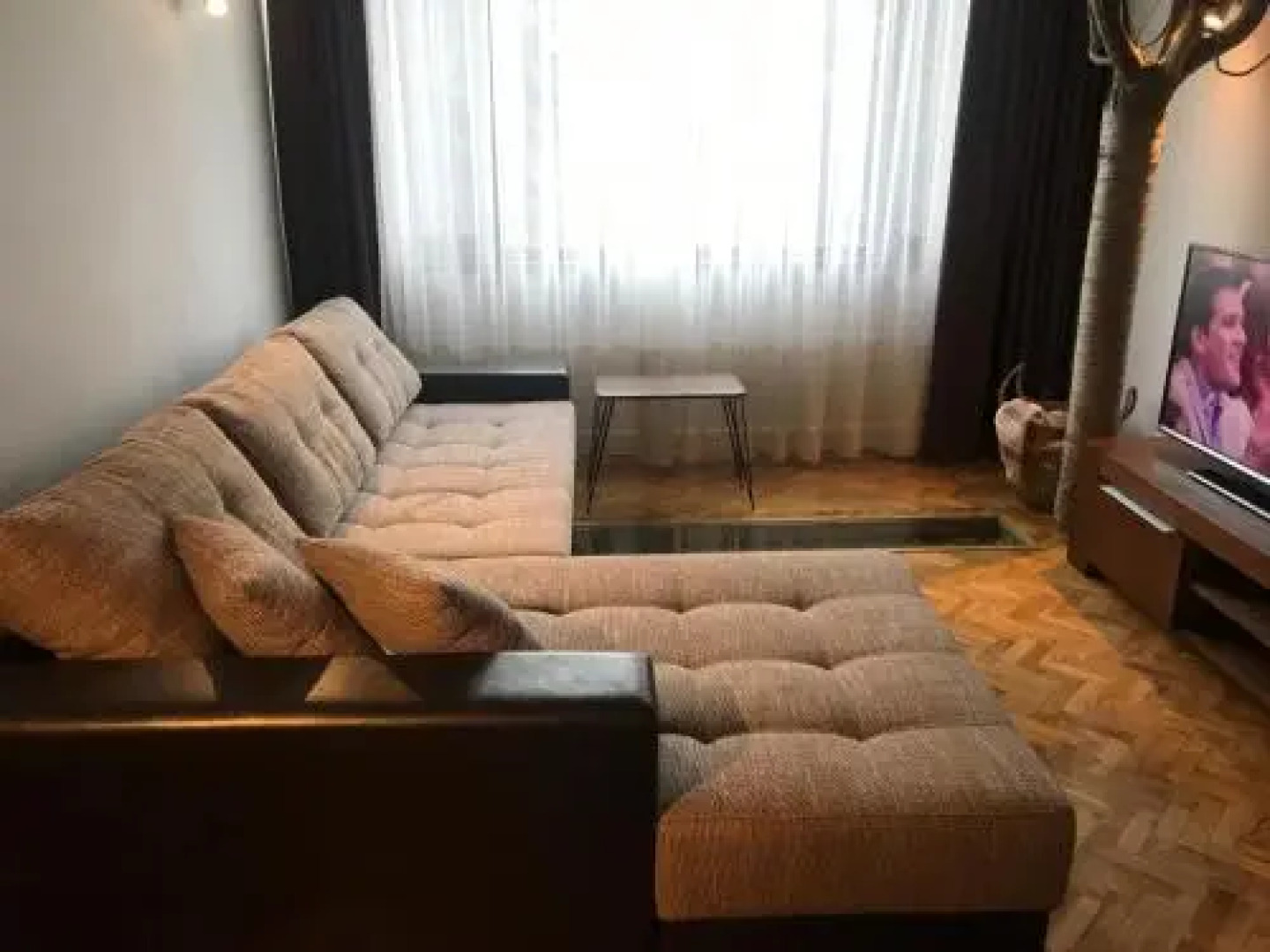 Apartment Antique Theatre