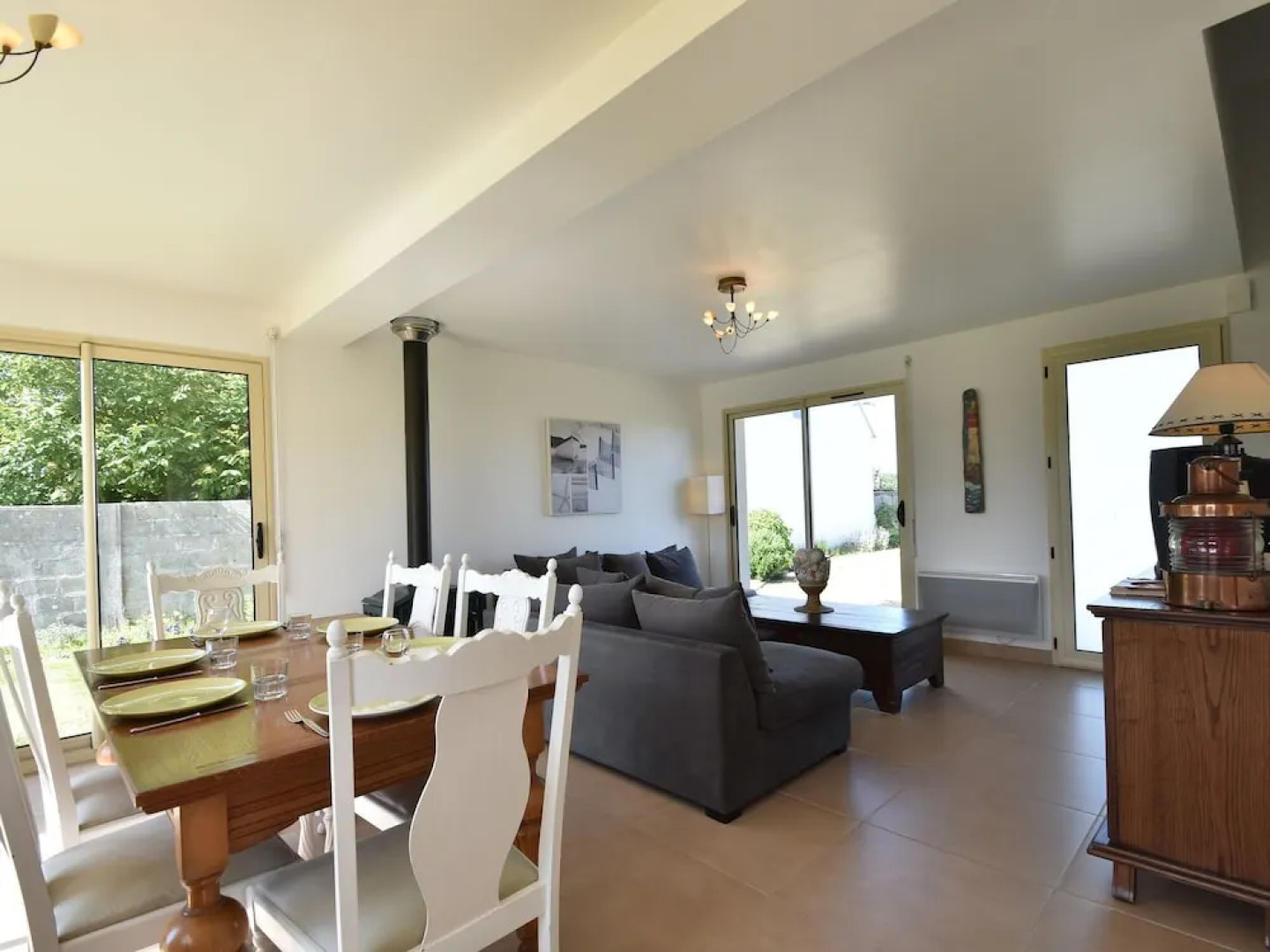 Luxurious Holiday Home in Plouhinec Near Sea