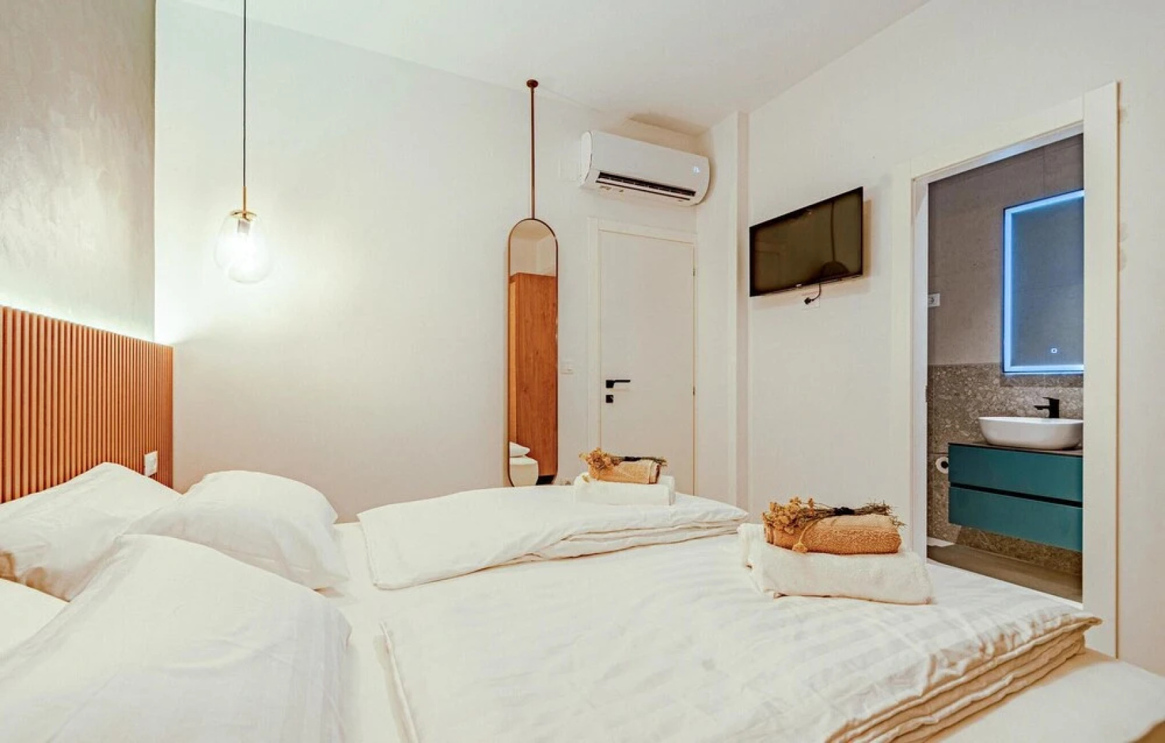 Stunning Home in Blato With Jacuzzi, 3 Bedrooms and Private Swimming Pool