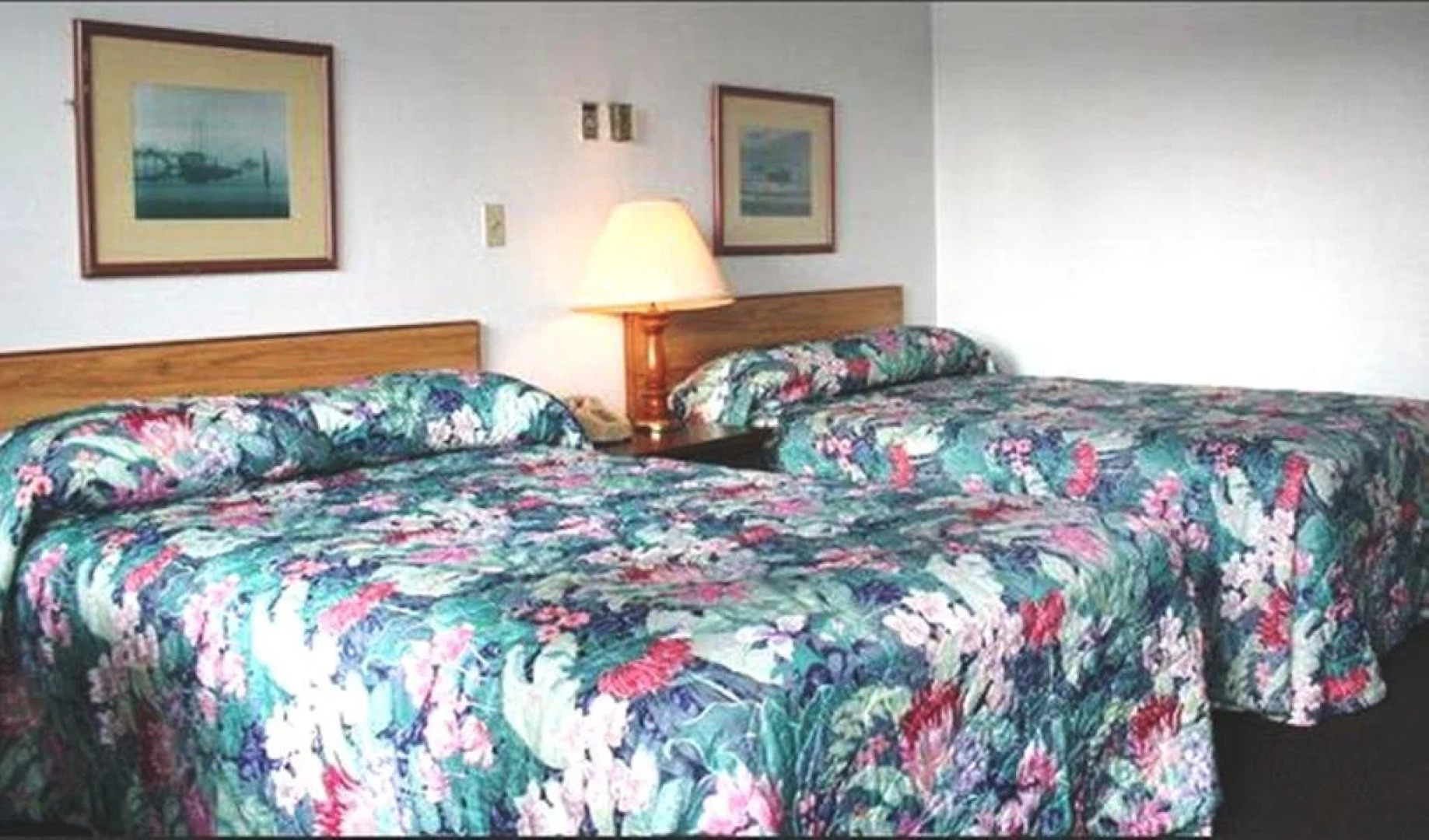 Fountain Inn & Suites