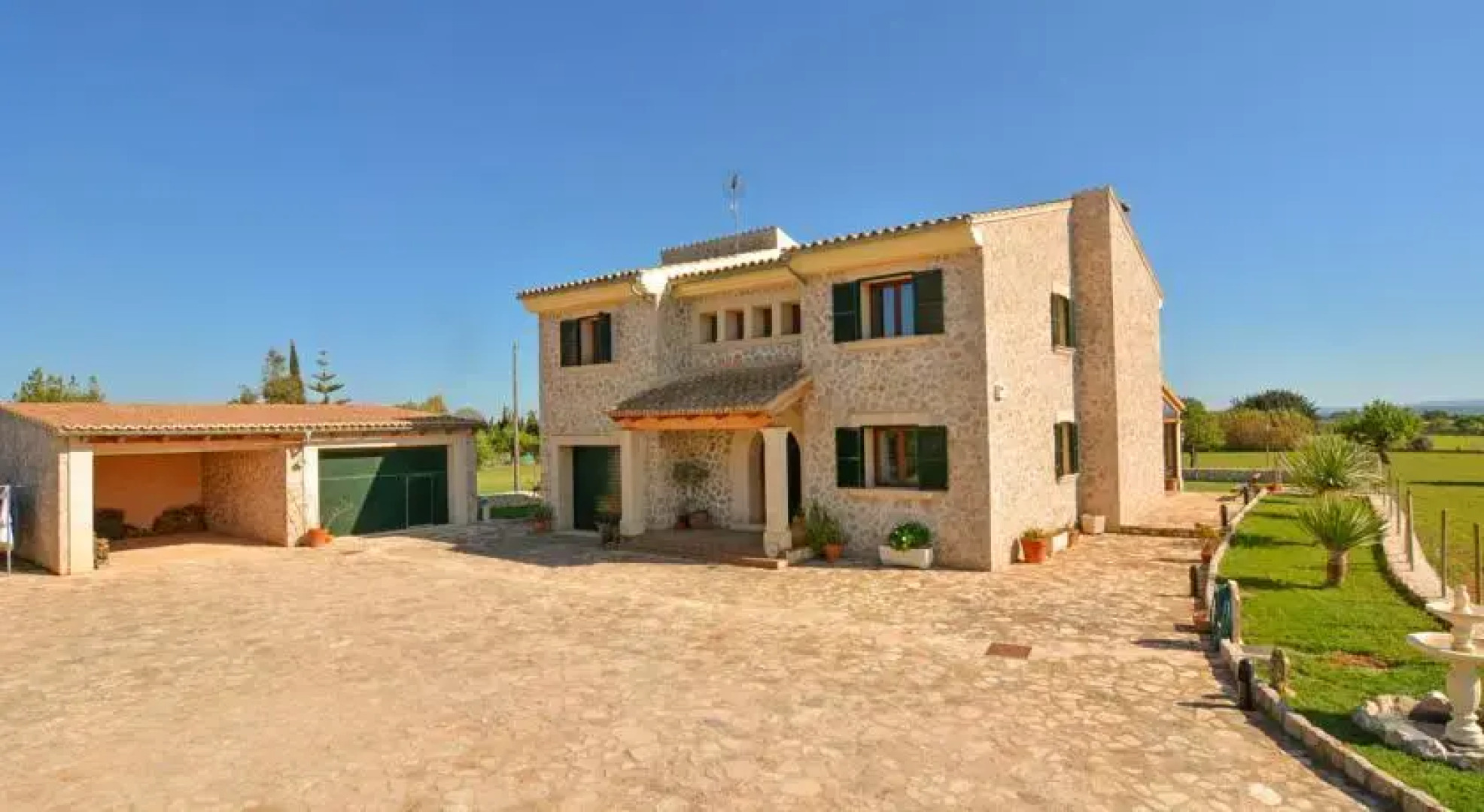 Holiday in Mallorca Family Finca with Pool