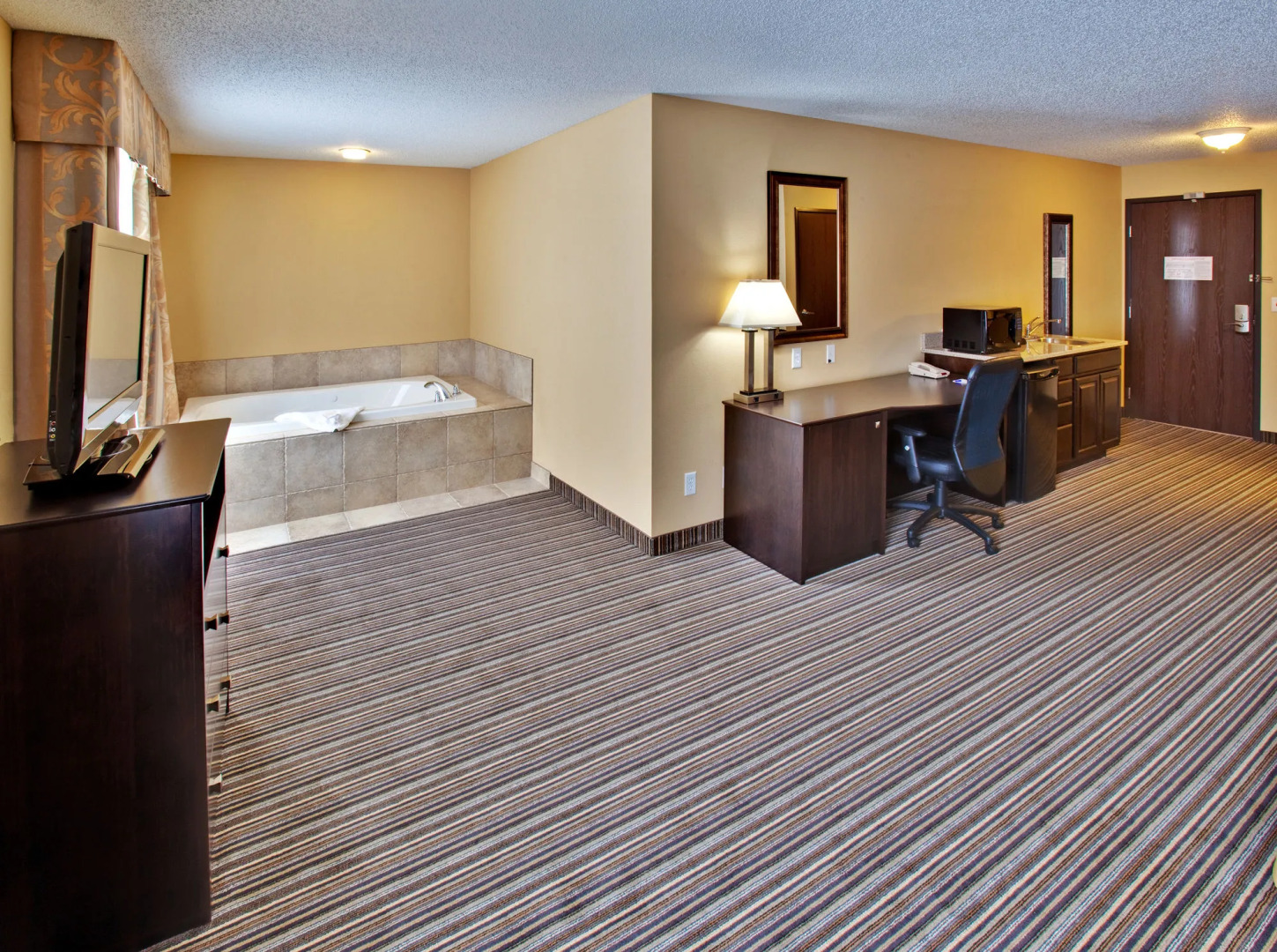 Holiday Inn Express Hotel & Suites Council Bluffs - Conv Ctr by IHG