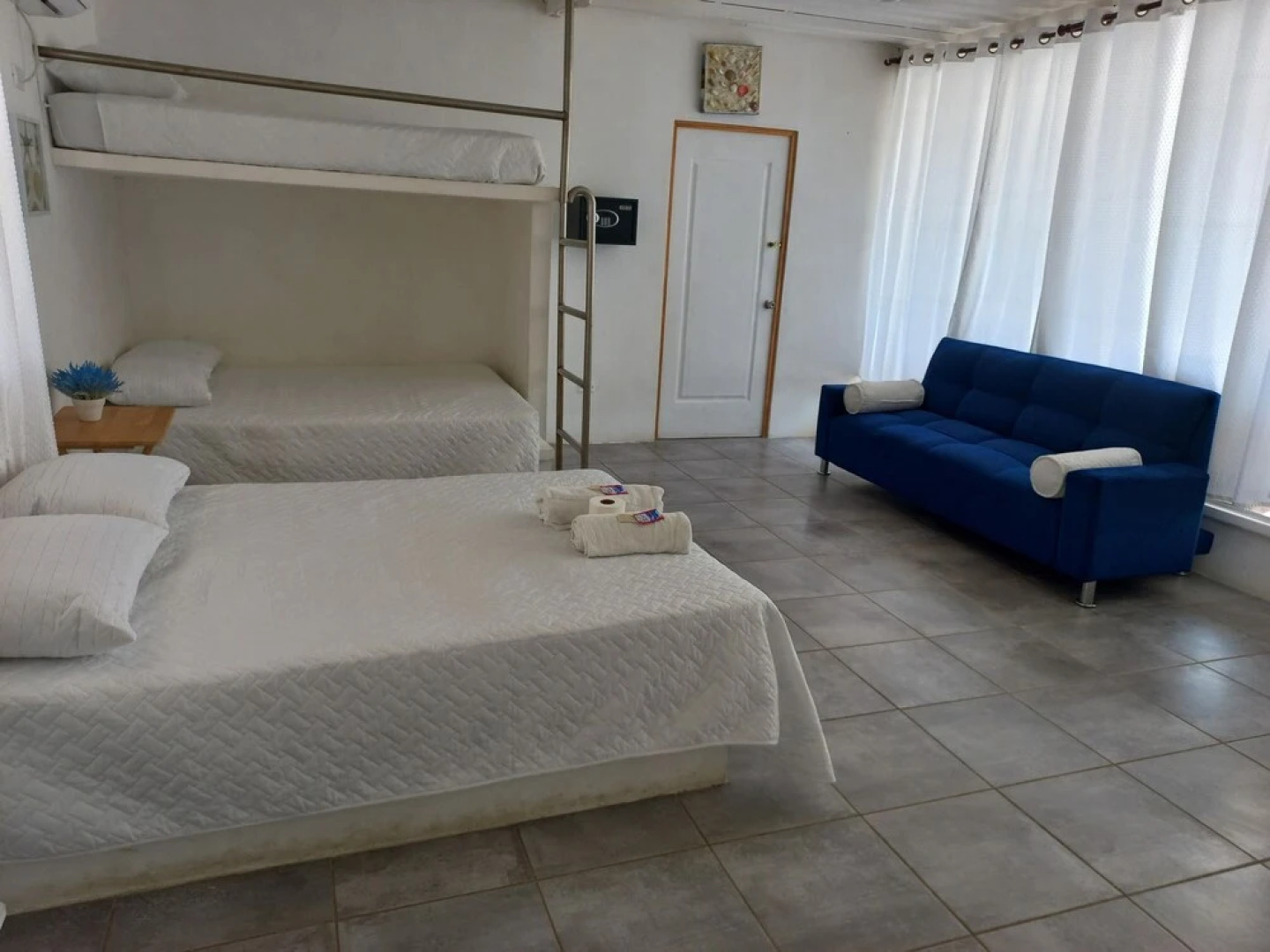 The Container Hotel And Restoran