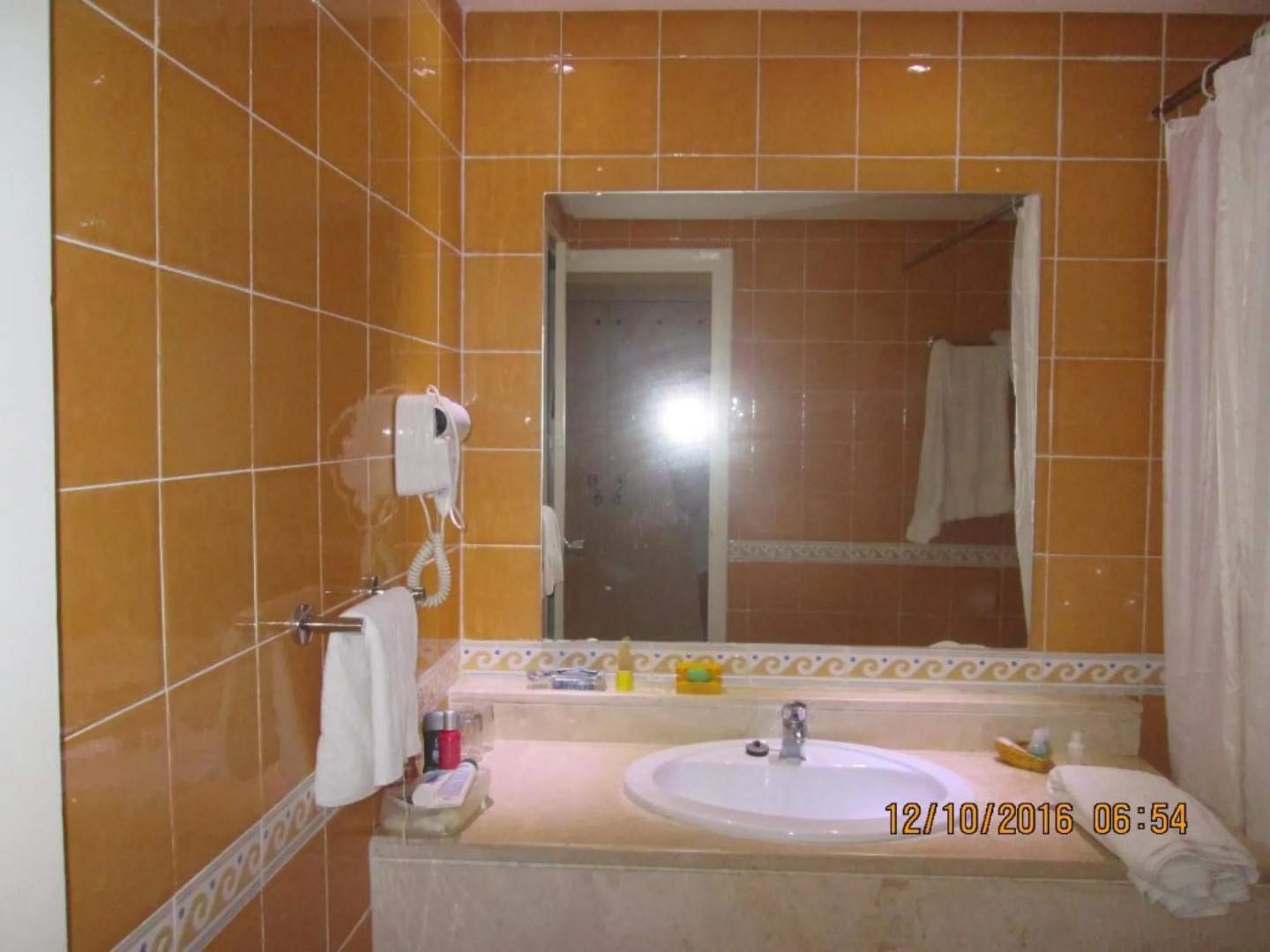 Palmyra Golden Beach Families and Couples