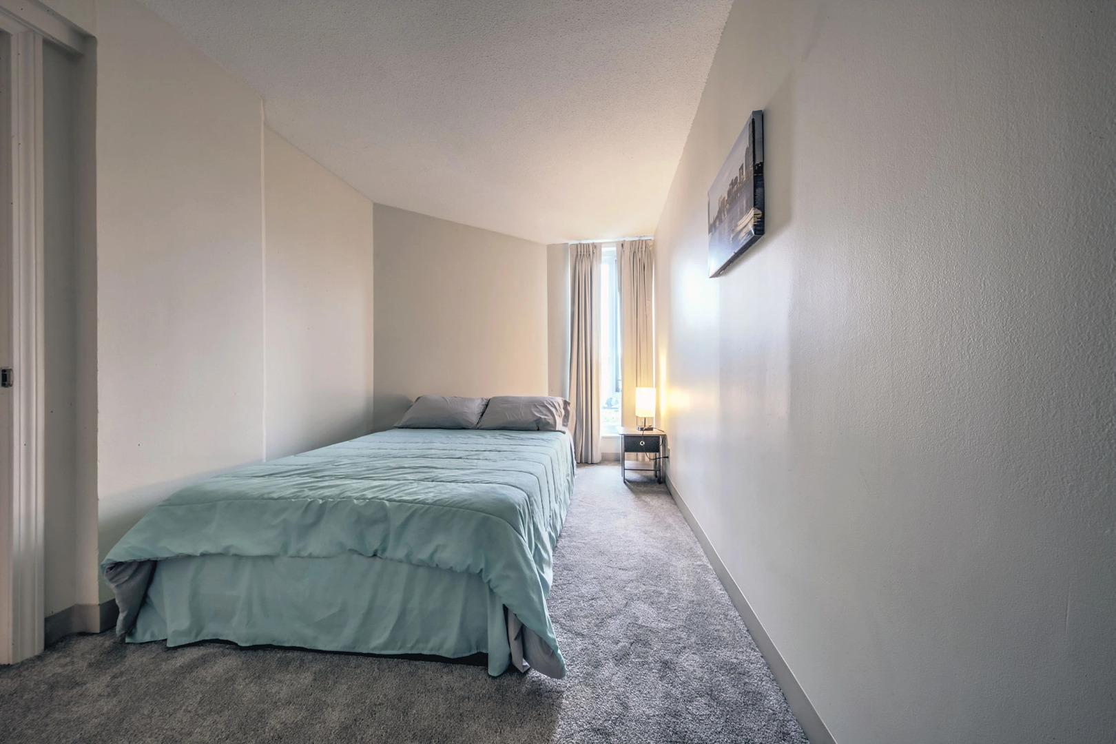 Bright Condo, Plenty of Room, Sleeps Upto 8