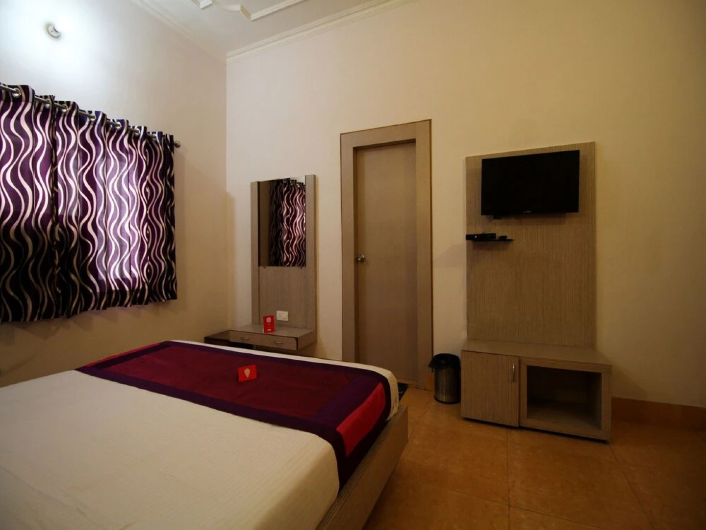 OYO 4398 Hotel Rajat Grand