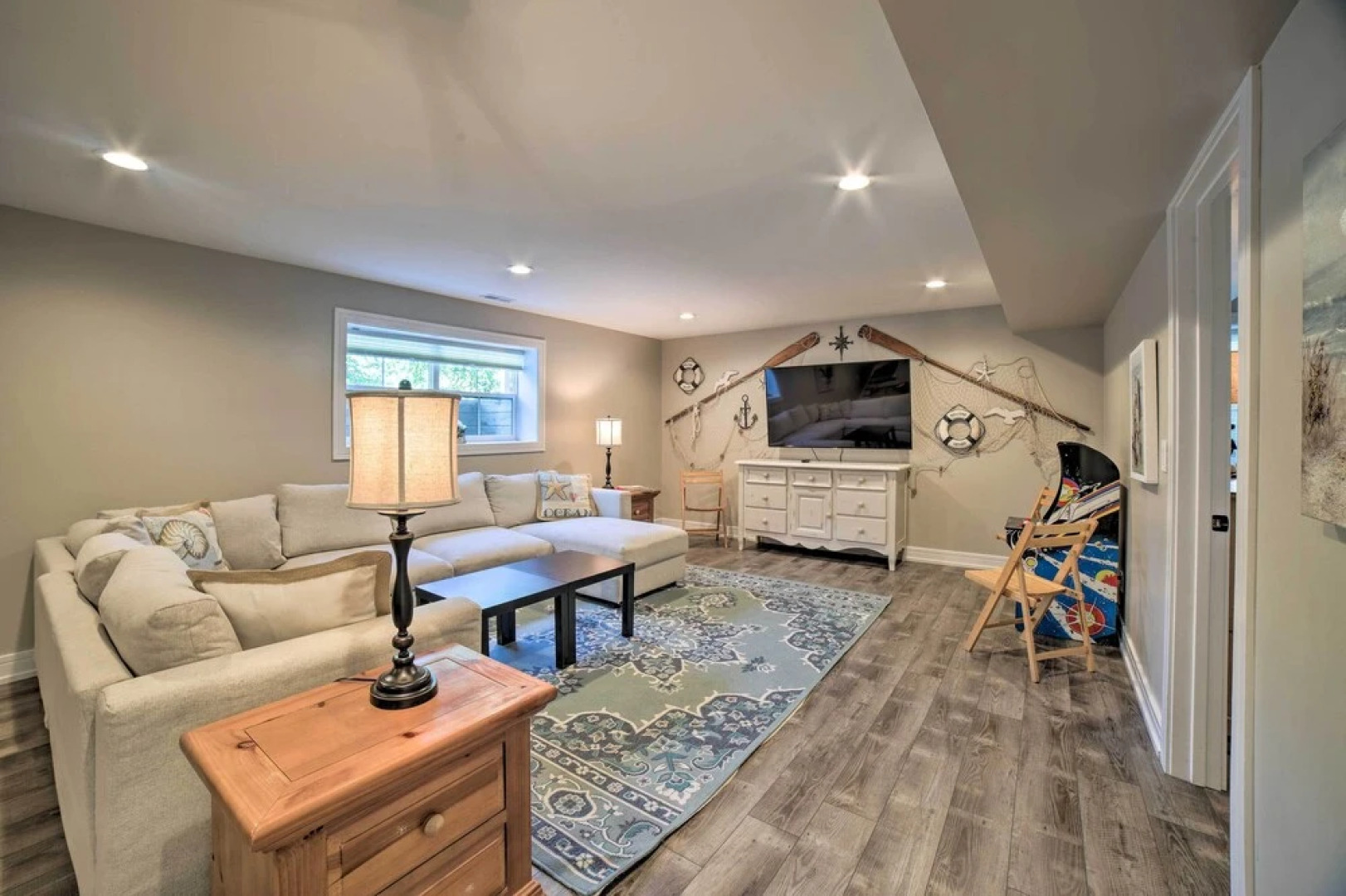 Bright & Airy Home: Chef's Kitchen & Pro Decor!