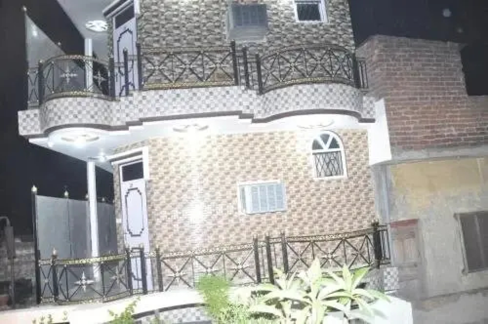Pari Guest House