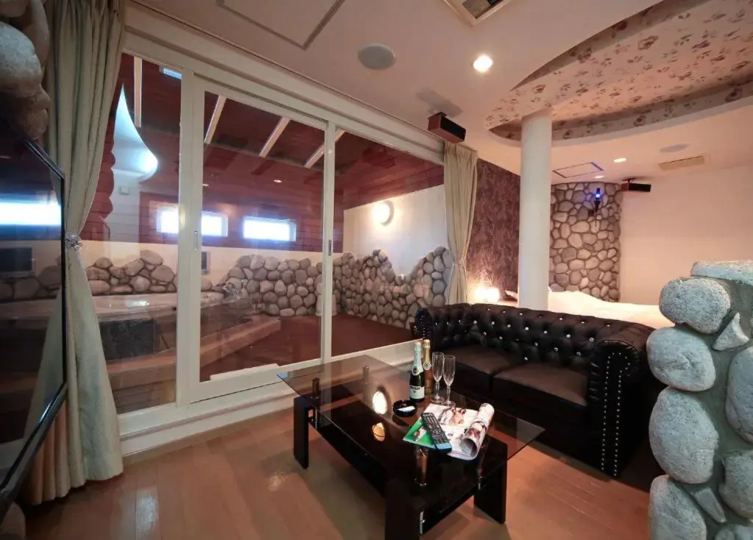 Hotel Sweet Season-L