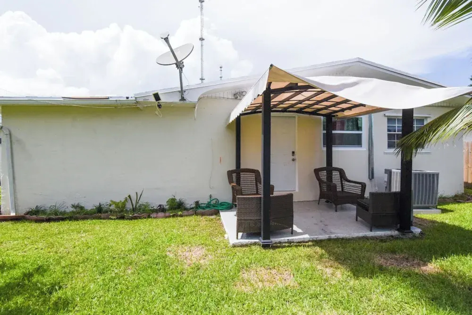 Patio + Yard: Family-friendly Miami Oasis!