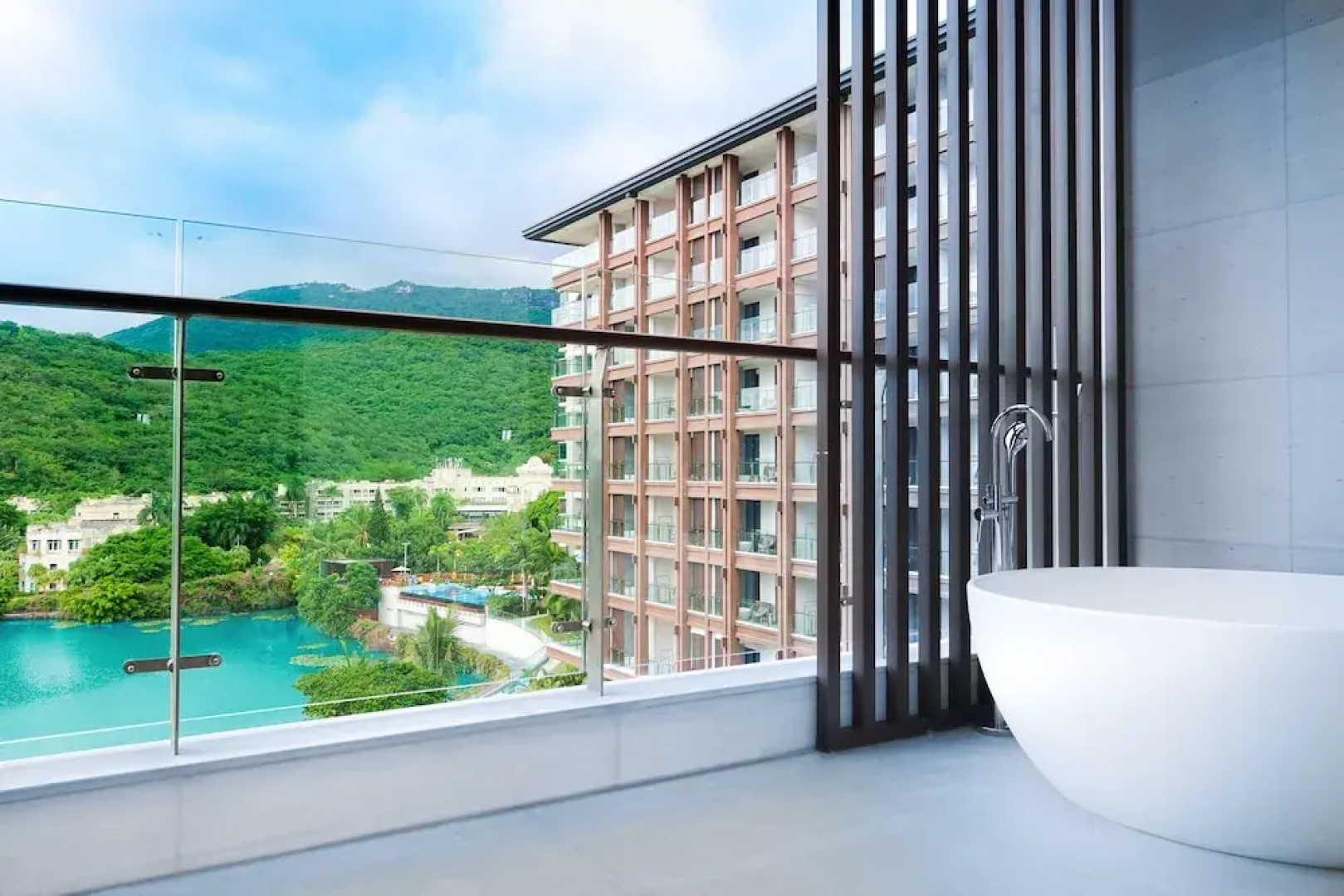 HUALUXE Sanya Yalong Bay Resort by IHG