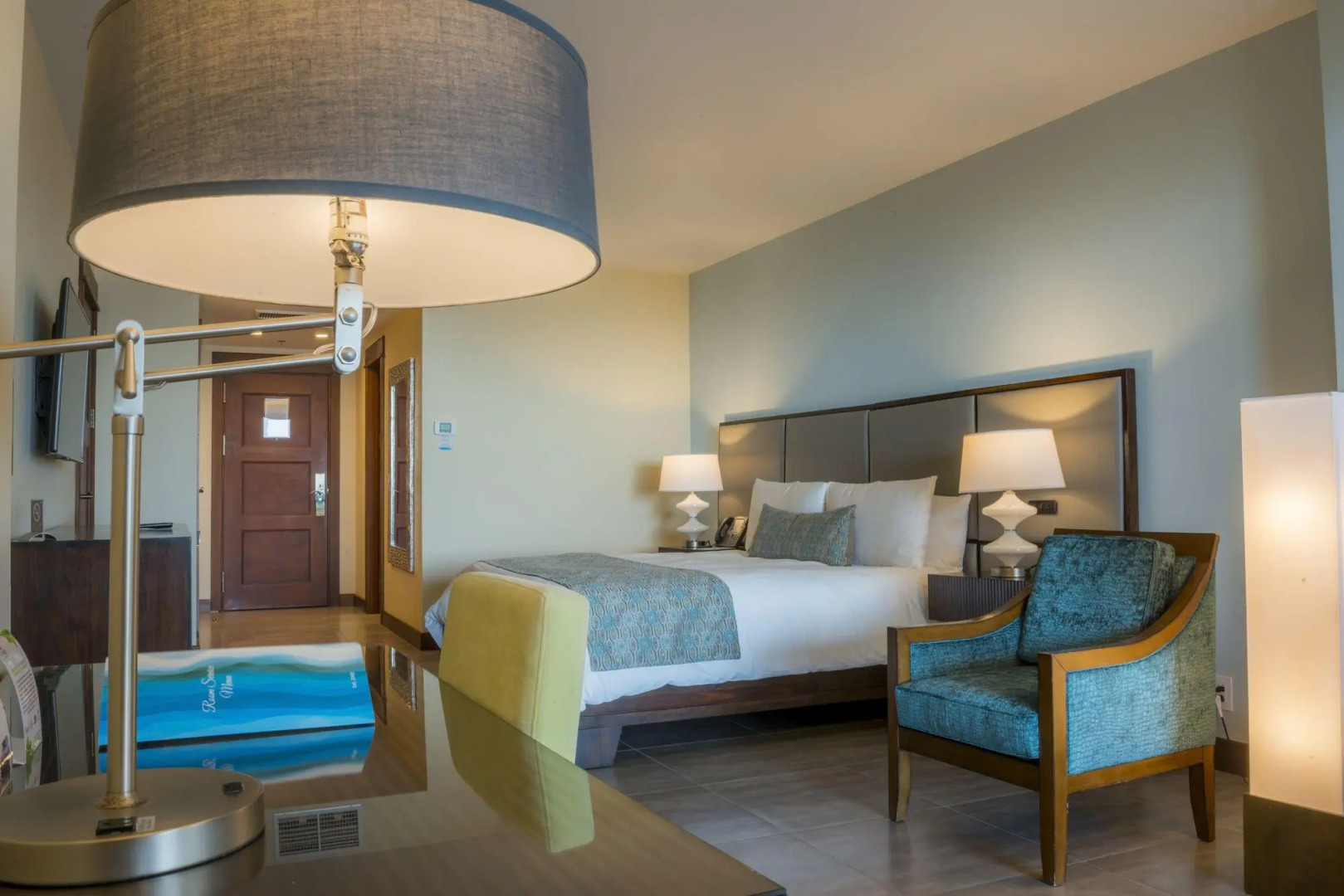 Crocs Resort & Casino