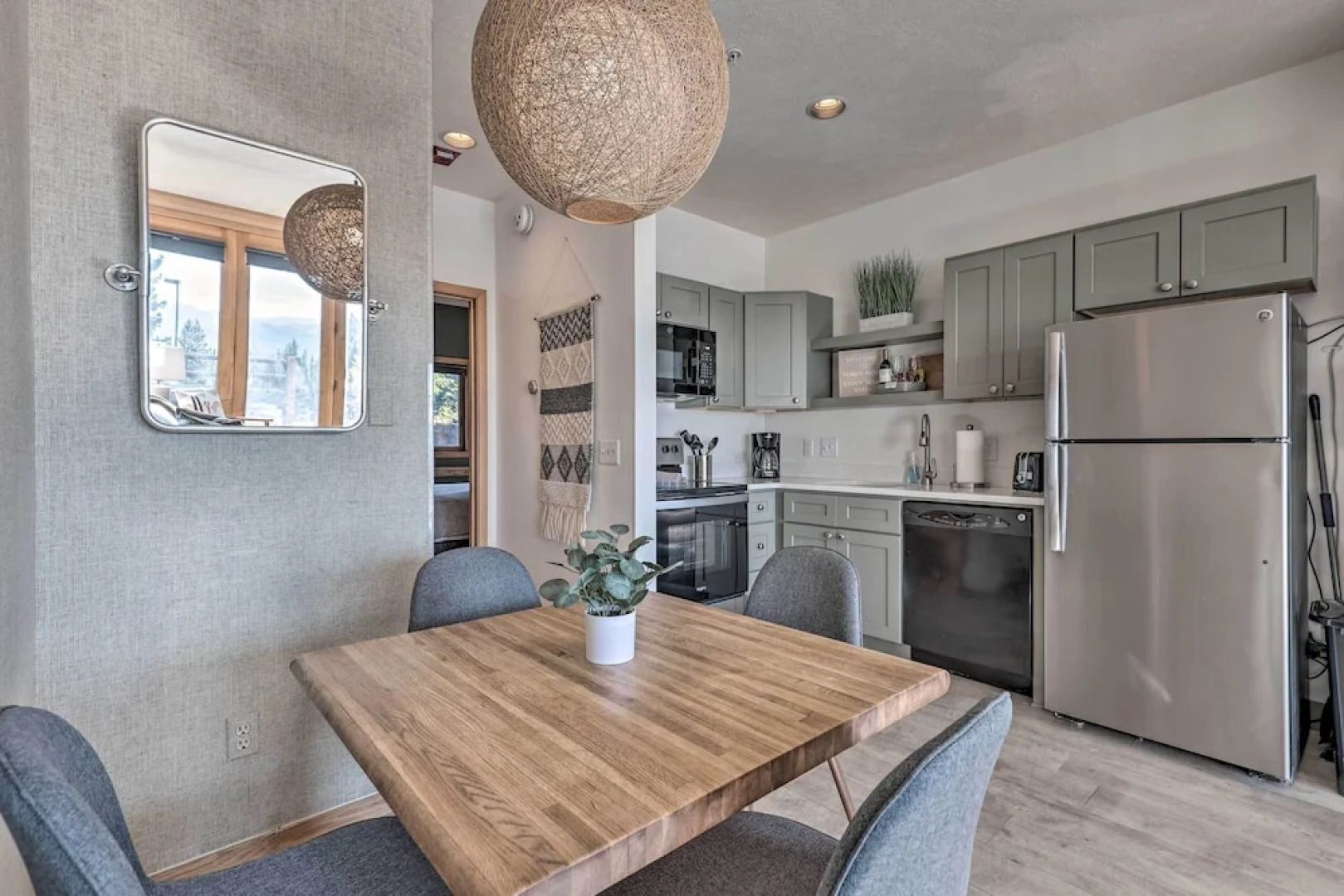 Pool & Hot Tub Access: Silverthorne Condo!