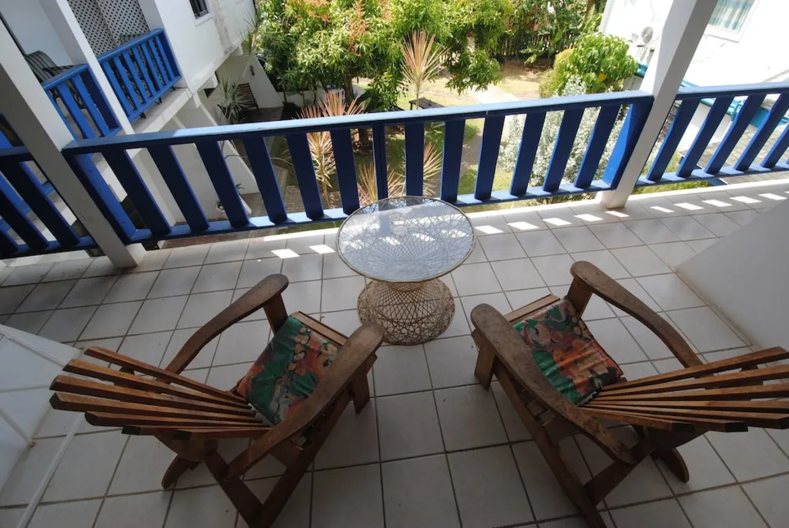 Bananaquit Apartments