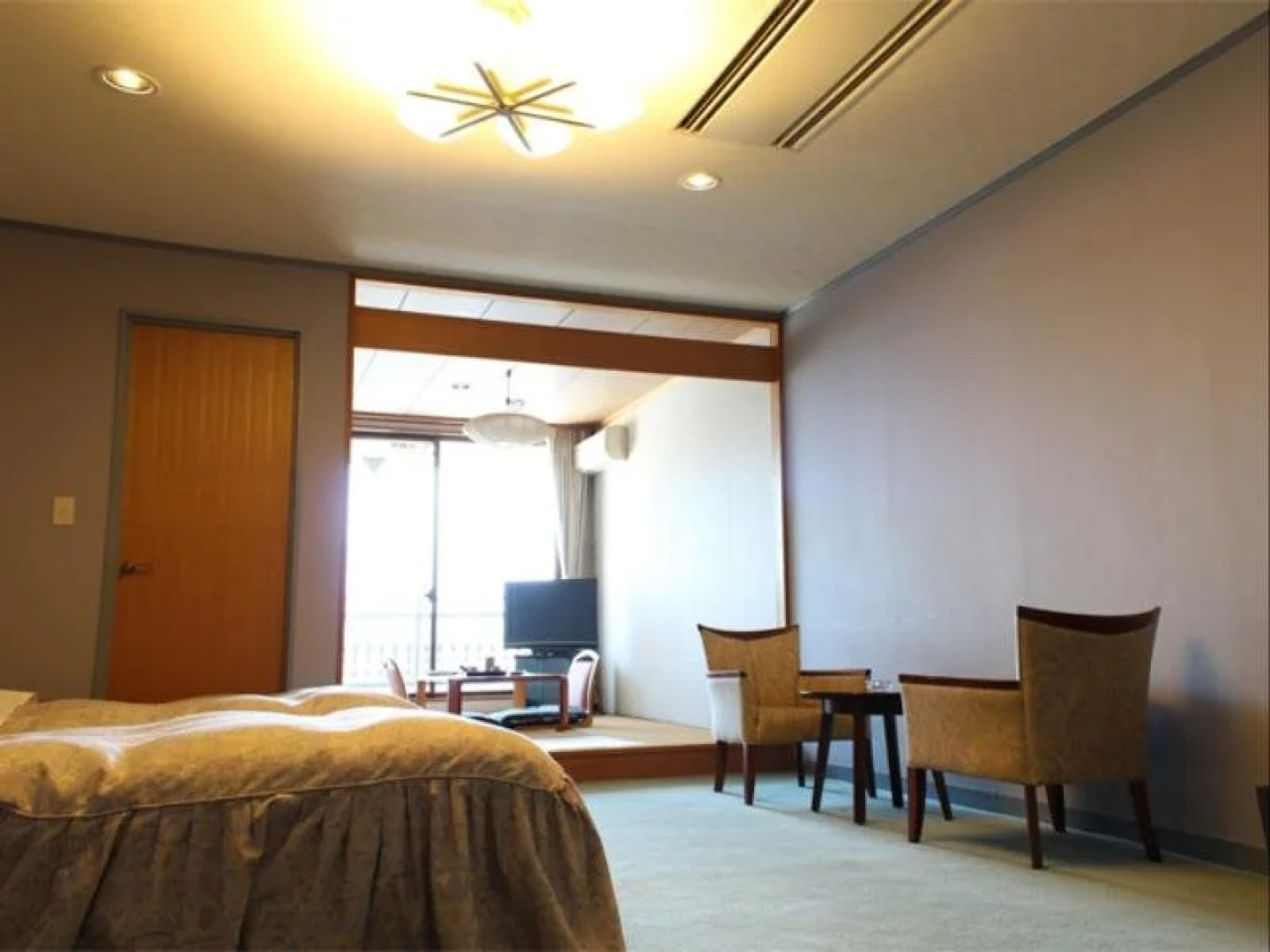 Shoji Mount Hotel