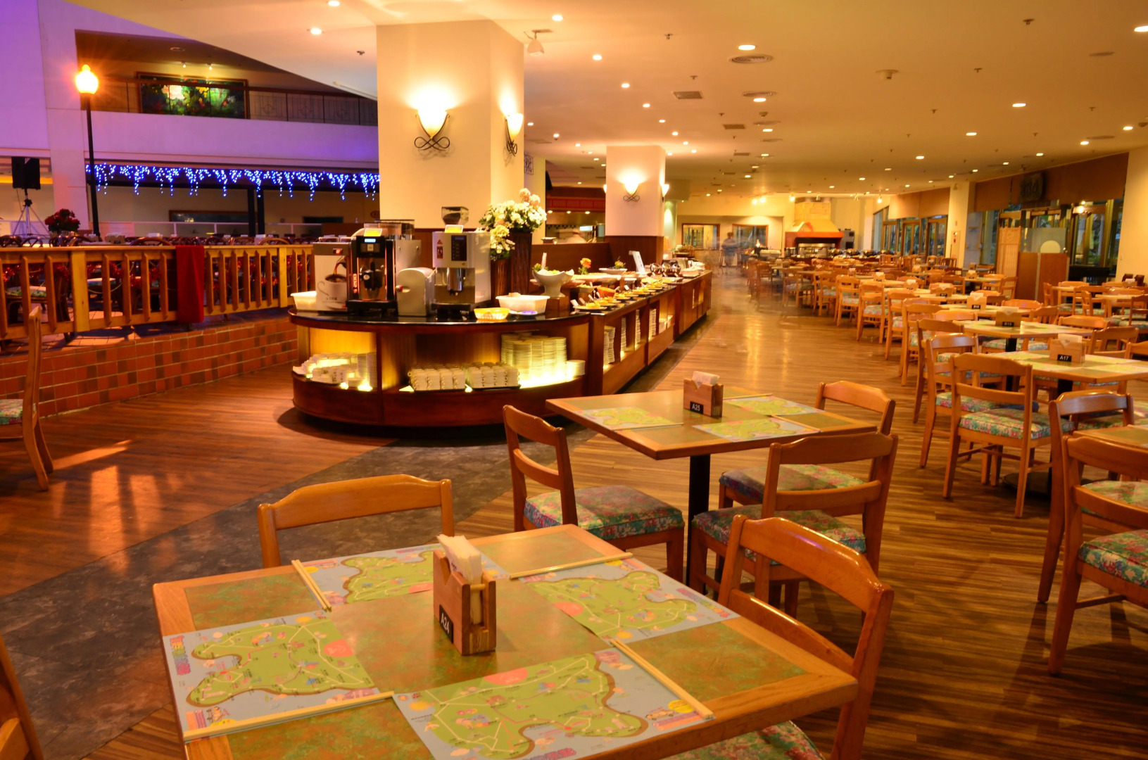 Howard Kenting Wonder House