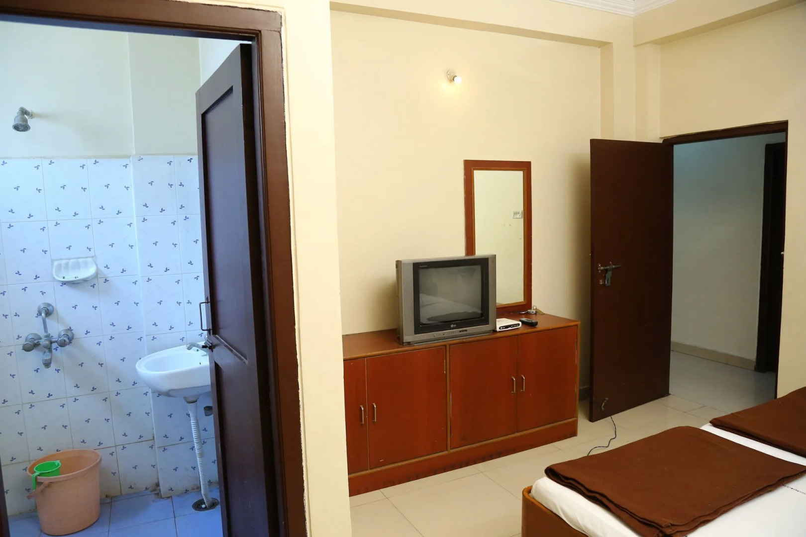 Sai sri Krishna Deluxe Lodge