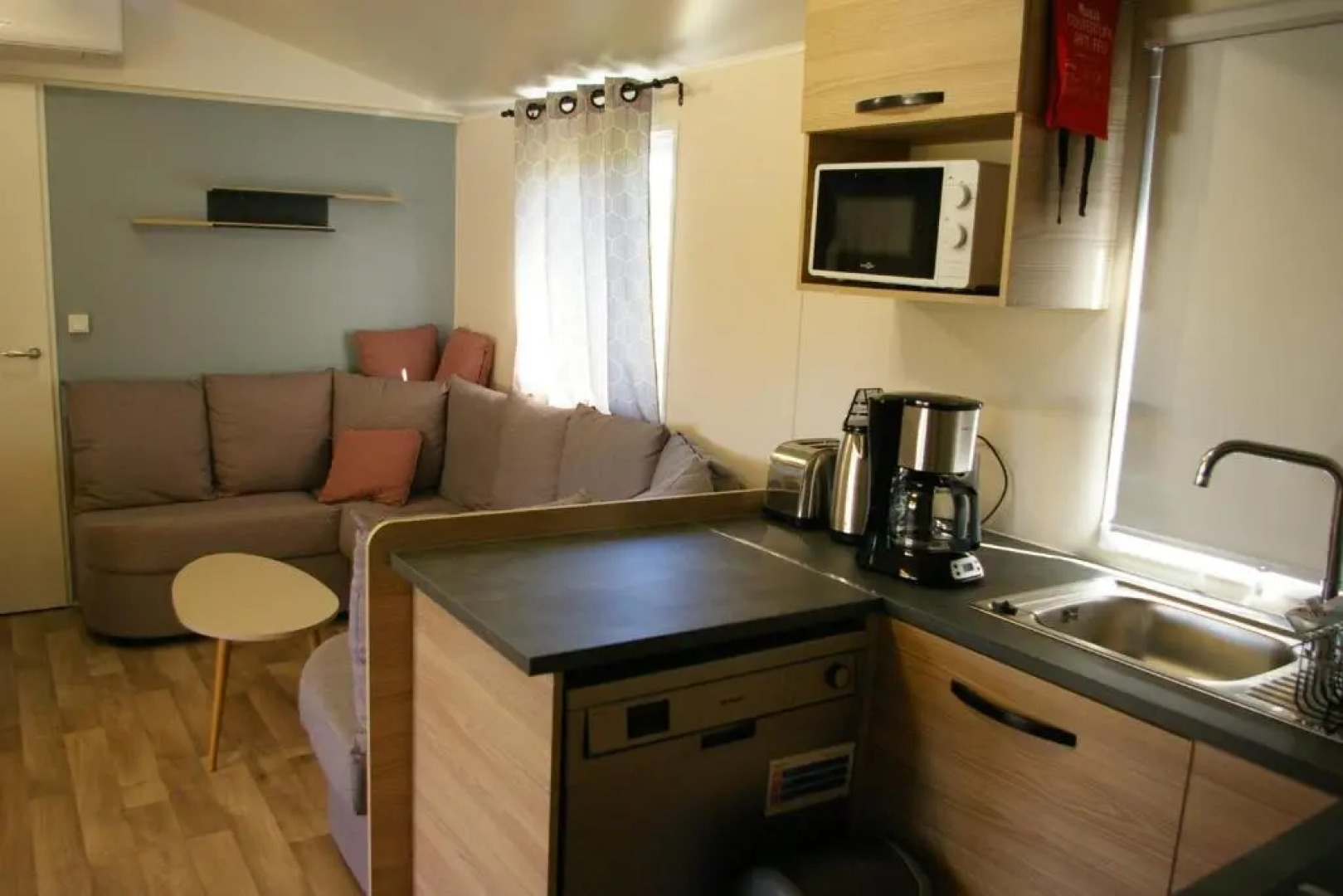 Mobile Home OuiReves 164 facing the Mediterranean